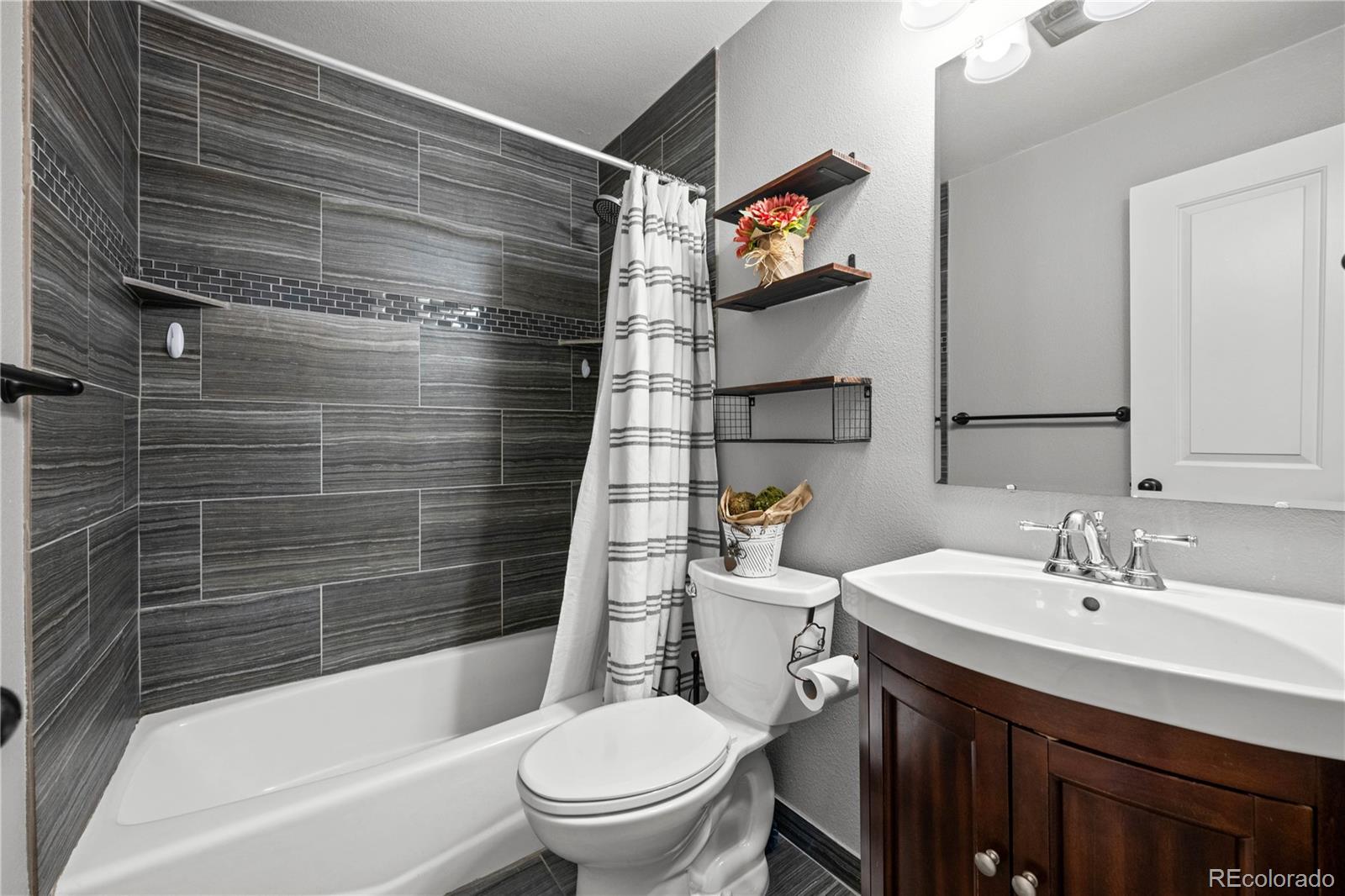 MLS Image #6 for 1765 s endicott street,lakewood, Colorado