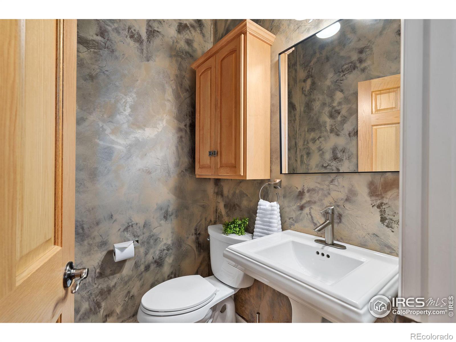MLS Image #14 for 1532  arroyo drive,windsor, Colorado