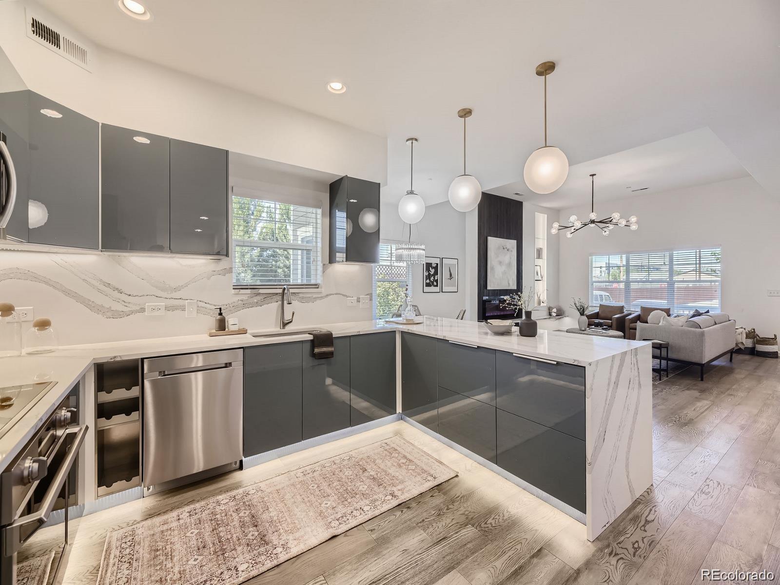 MLS Image #6 for 1290 w quincy circle,englewood, Colorado