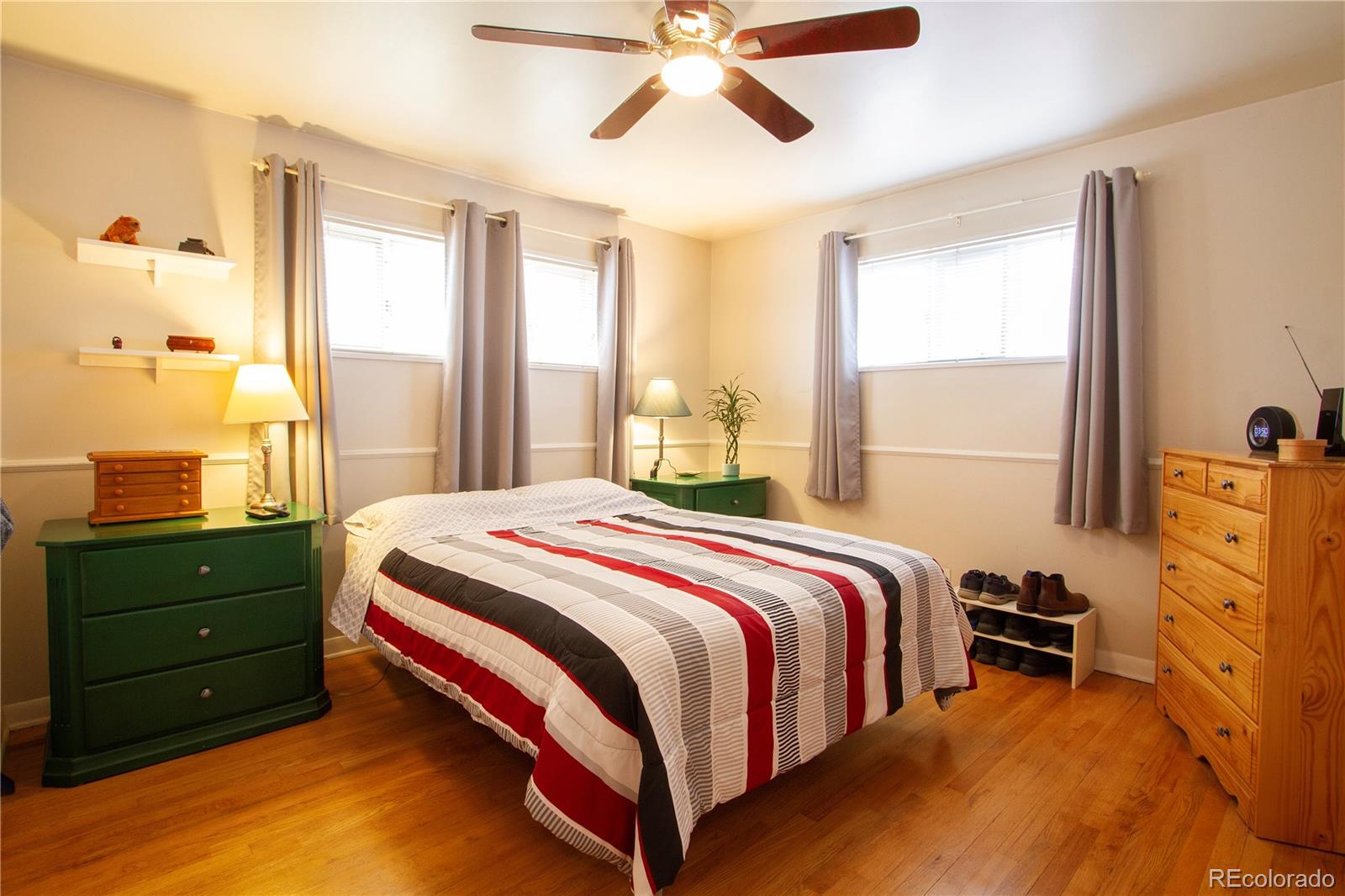 MLS Image #8 for 7030  warren drive,denver, Colorado