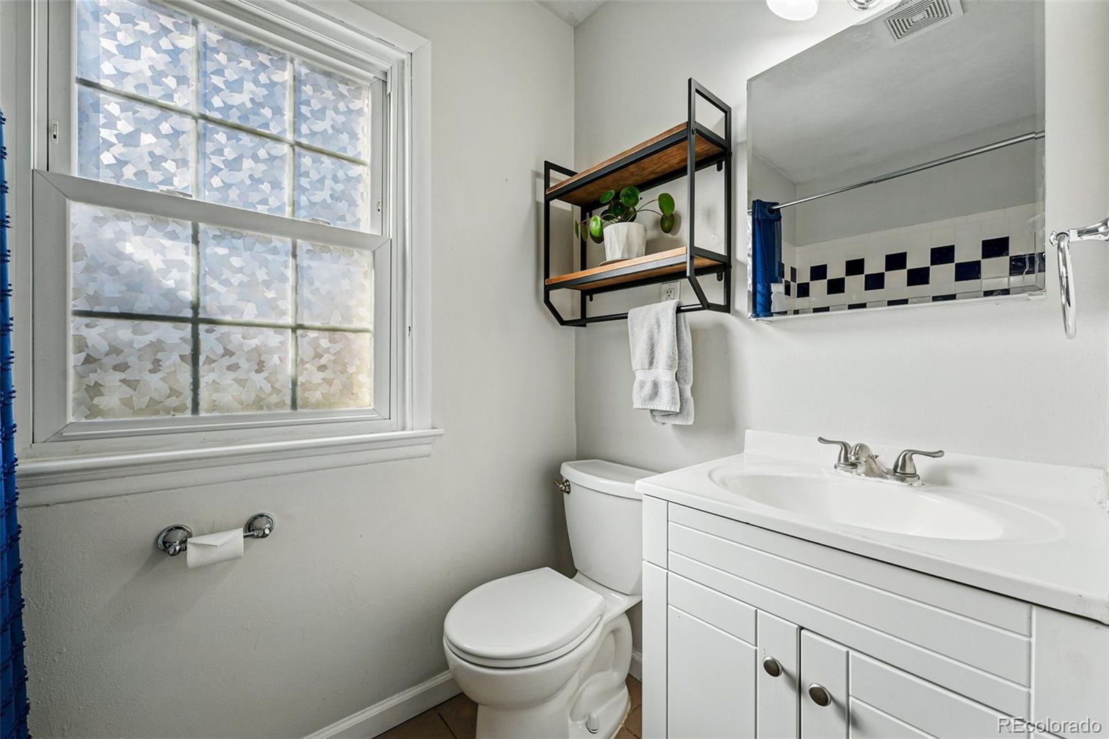 MLS Image #23 for 1390 s glencoe street,denver, Colorado