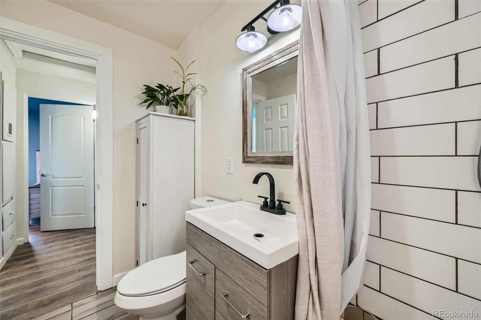 MLS Image #16 for 1241  newark street,aurora, Colorado