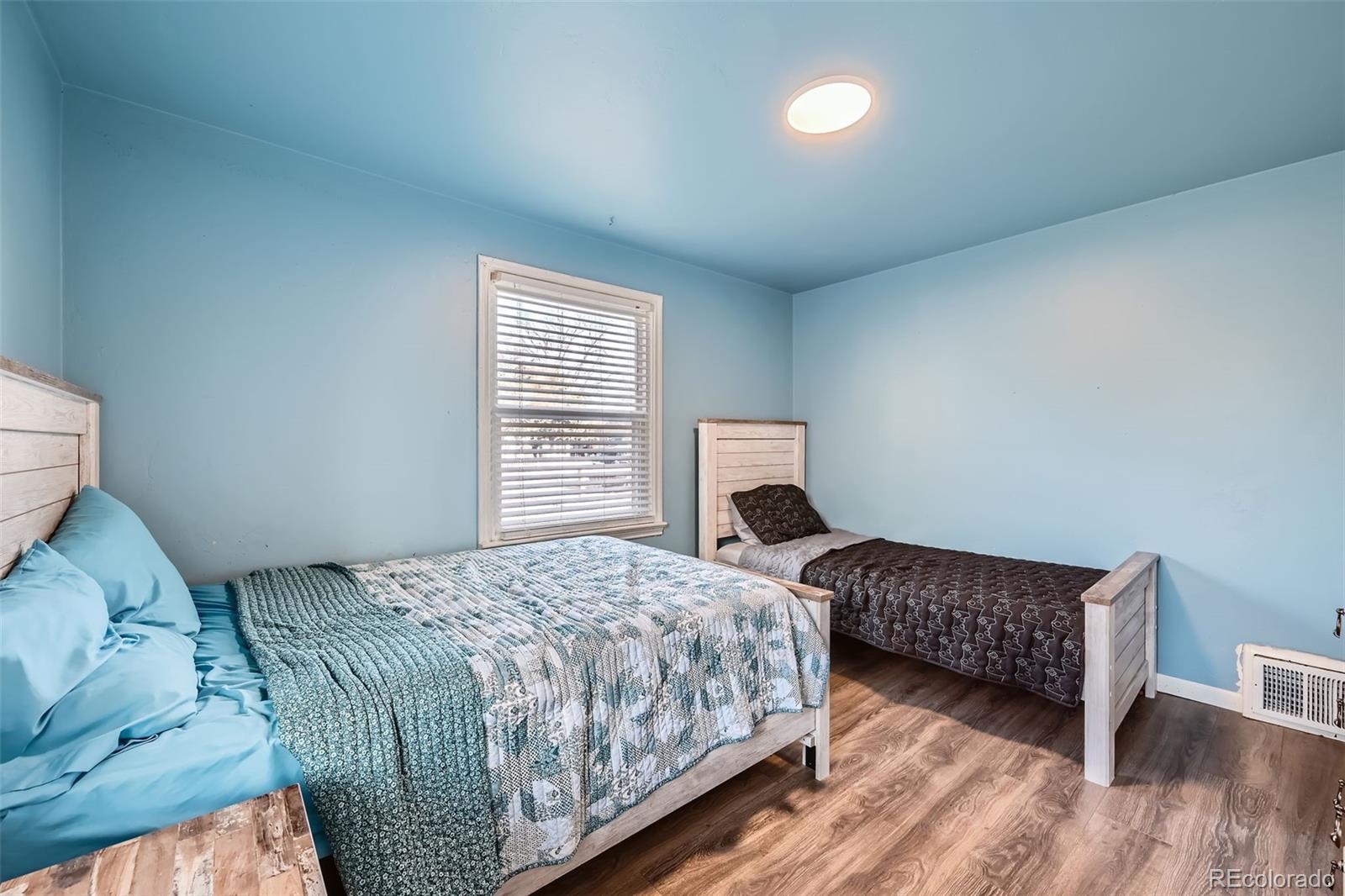 MLS Image #18 for 1241  newark street,aurora, Colorado