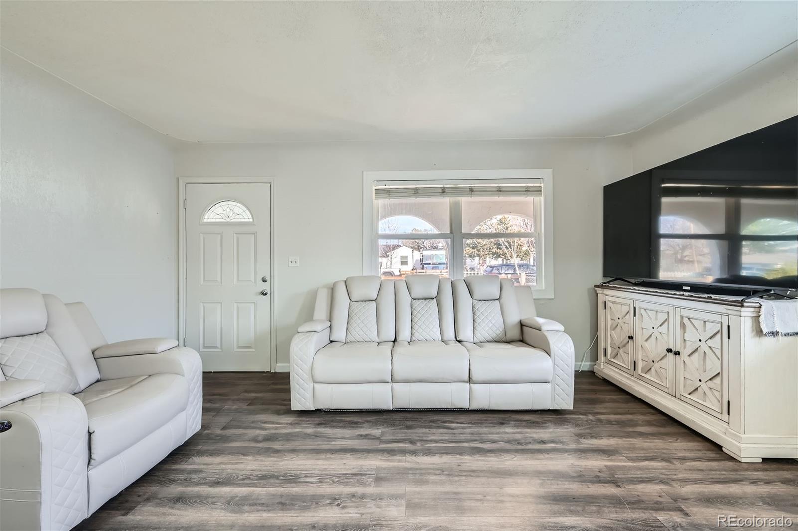 MLS Image #3 for 1241  newark street,aurora, Colorado