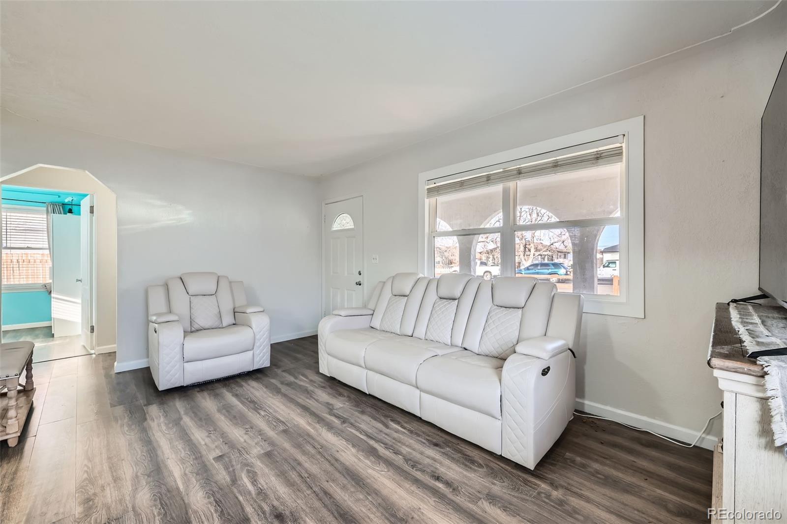 MLS Image #4 for 1241  newark street,aurora, Colorado