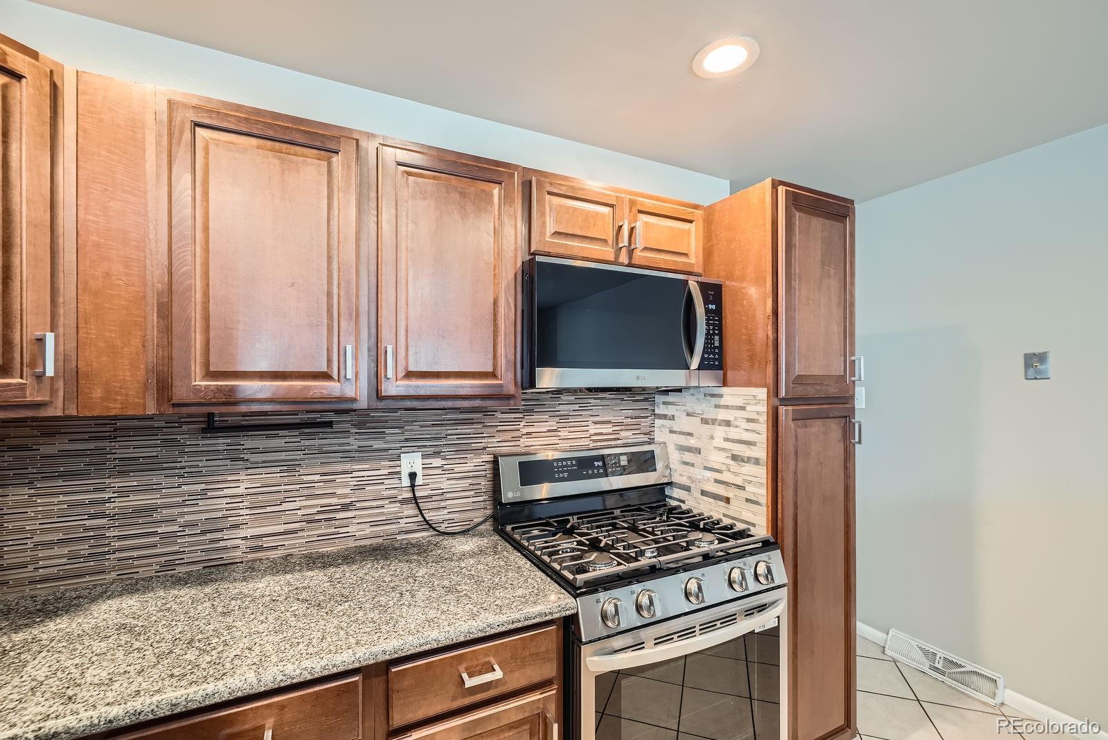 MLS Image #8 for 12424 w florida drive,lakewood, Colorado