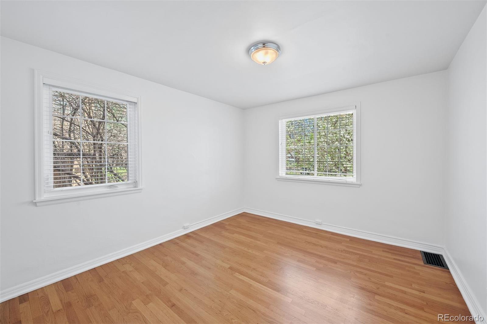 MLS Image #16 for 1615  kearney street,denver, Colorado