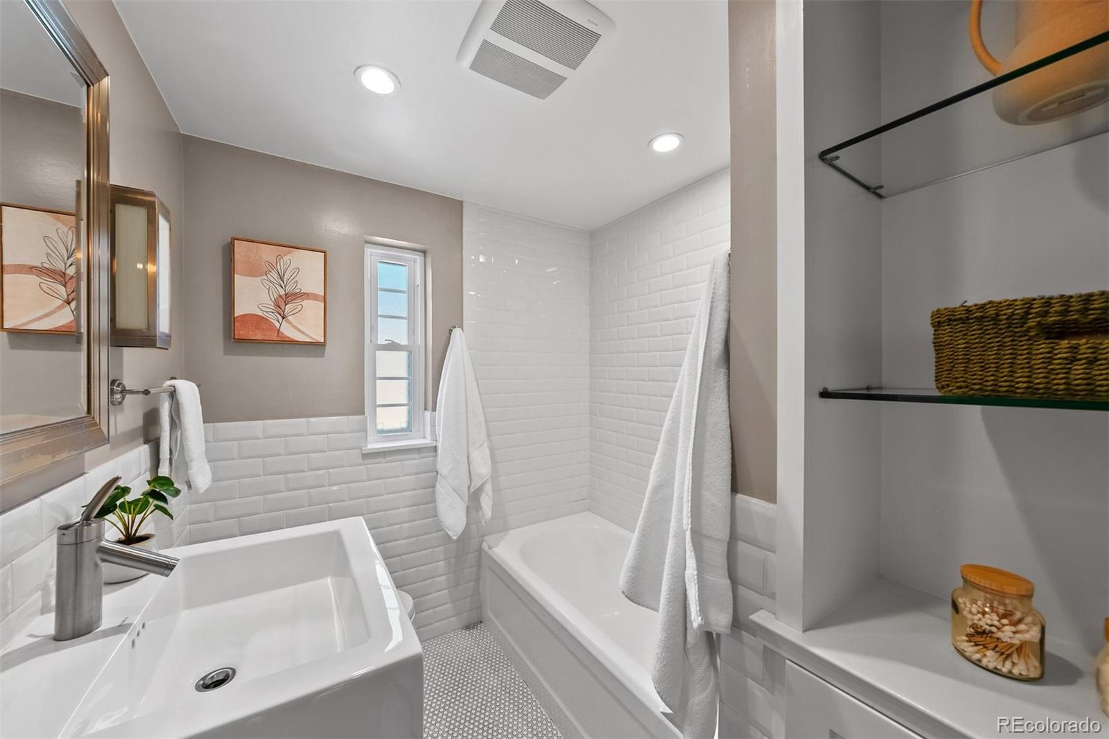 MLS Image #21 for 1615  kearney street,denver, Colorado