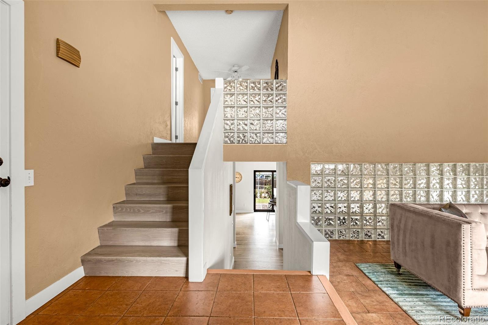 MLS Image #3 for 7667 e mineral drive,centennial, Colorado