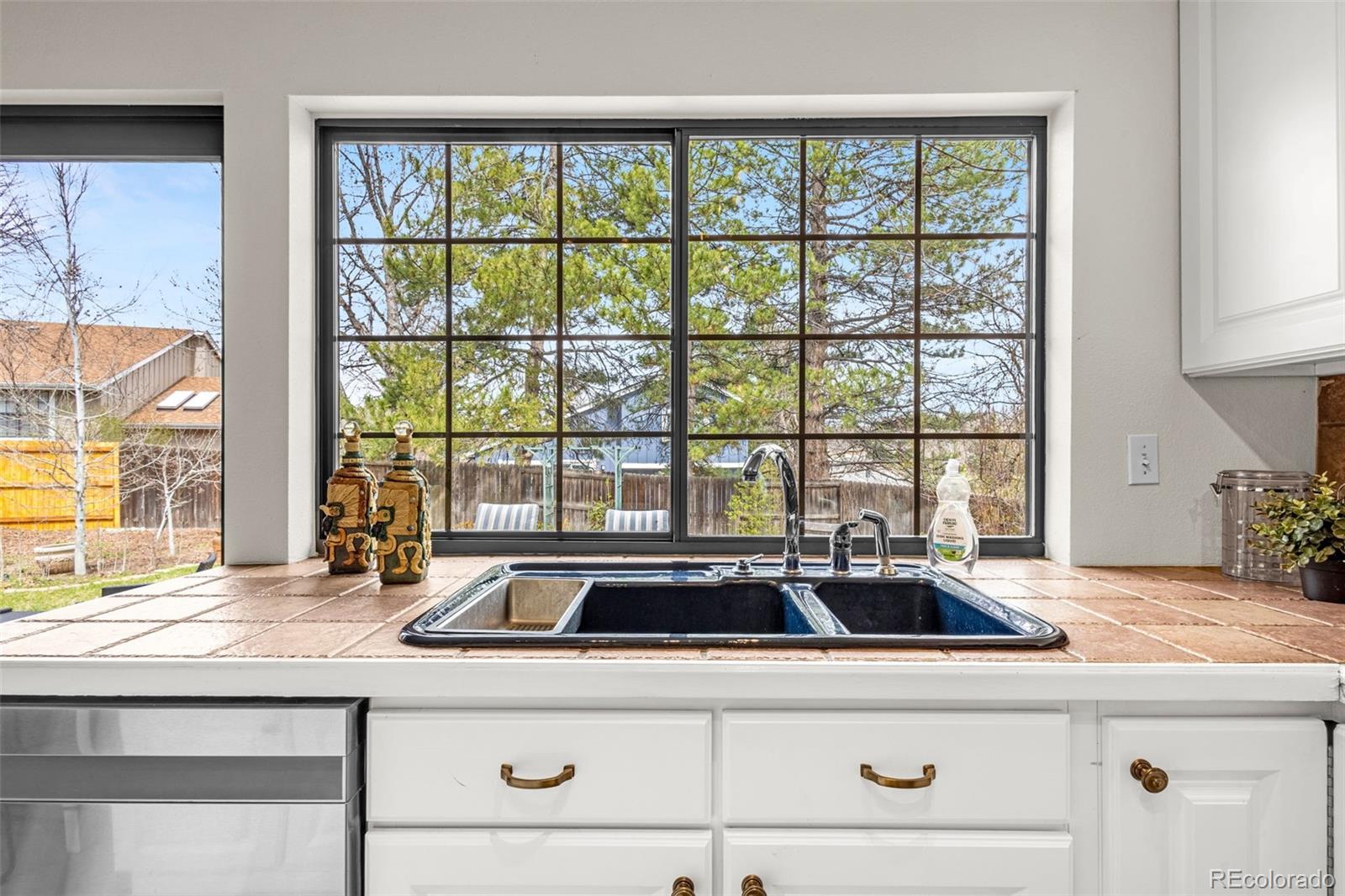 MLS Image #7 for 7667 e mineral drive,centennial, Colorado