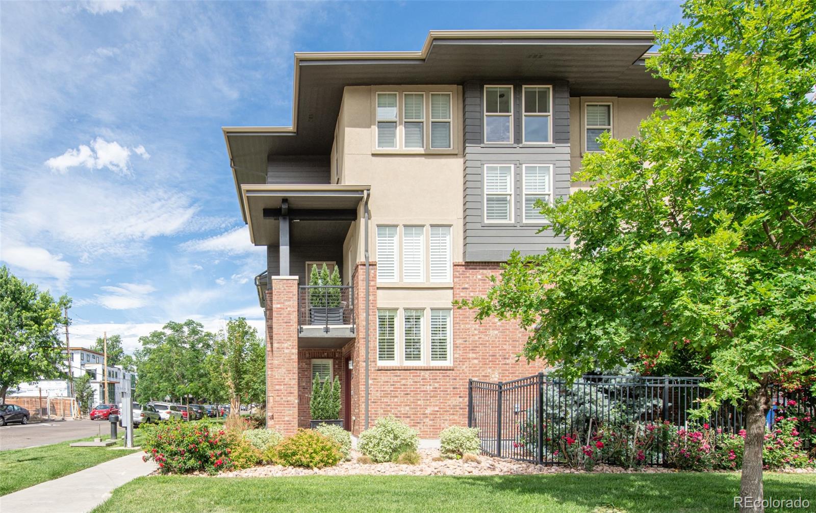 MLS Image #3 for 6485 e cedar avenue,denver, Colorado