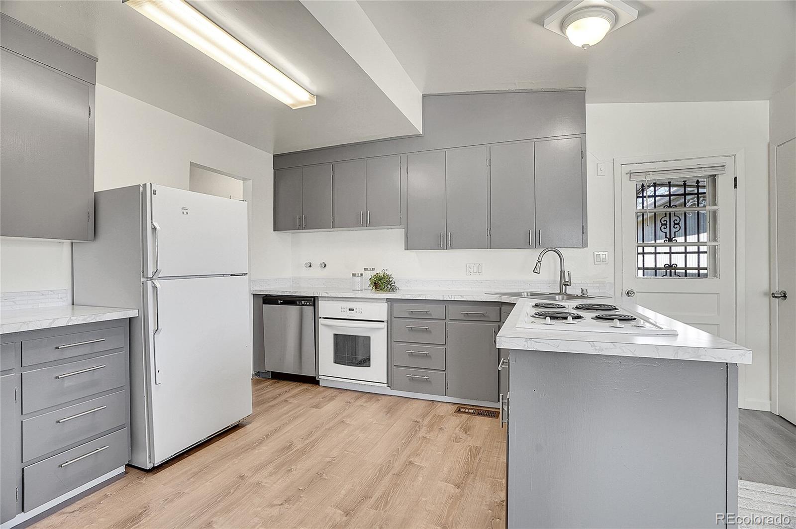 MLS Image #8 for 8005  emerald lane,broomfield, Colorado