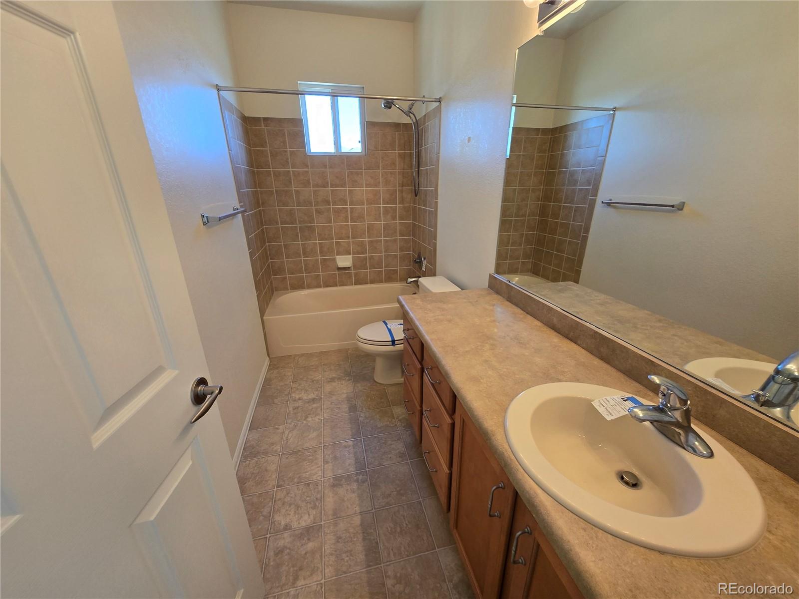 MLS Image #12 for 22967 e mineral place,aurora, Colorado