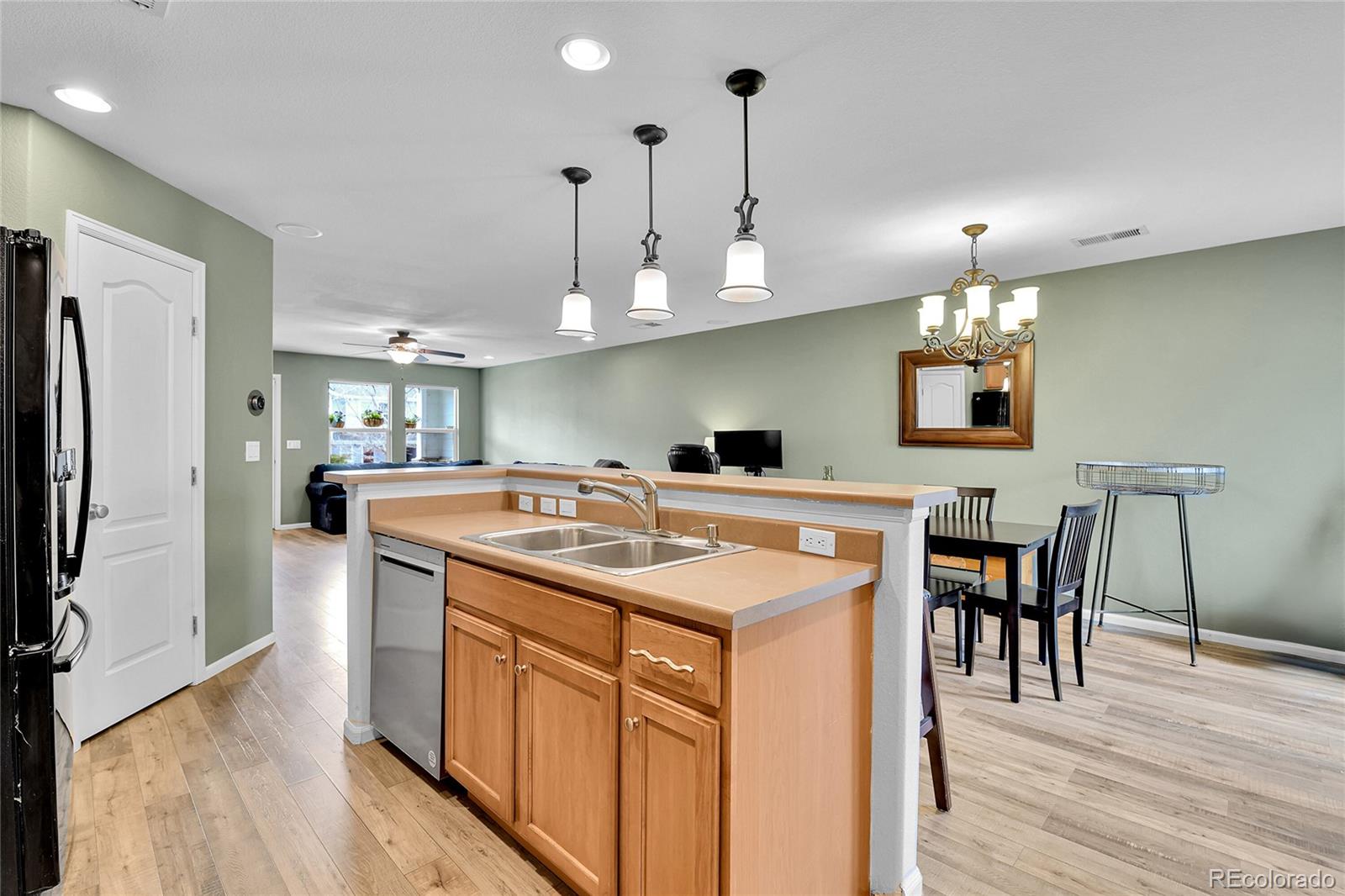 MLS Image #6 for 5762  ceylon street,denver, Colorado