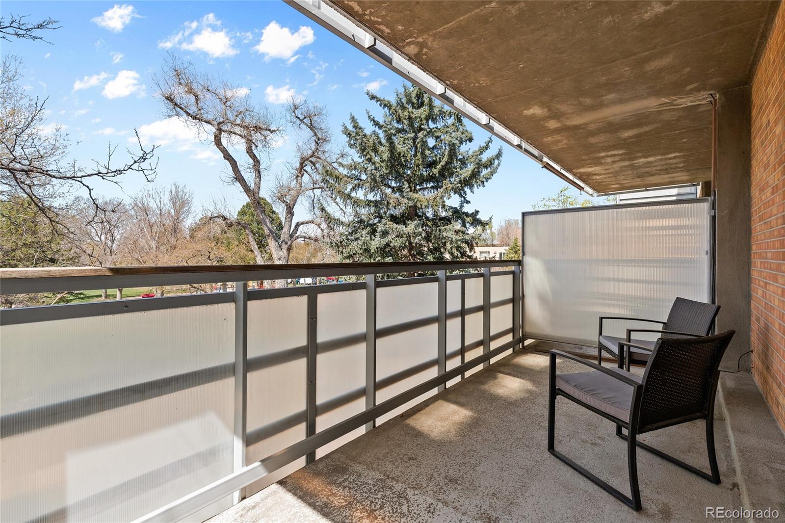 MLS Image #4 for 2500 s york street,denver, Colorado