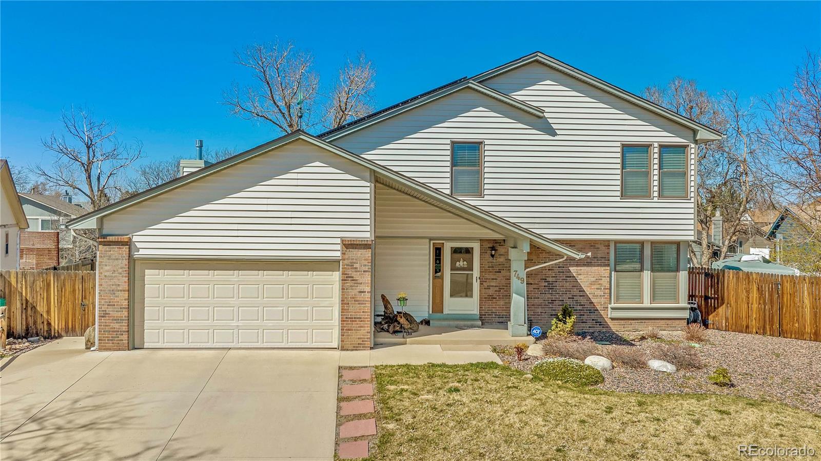 MLS Image #0 for 749 s dearborn court,aurora, Colorado