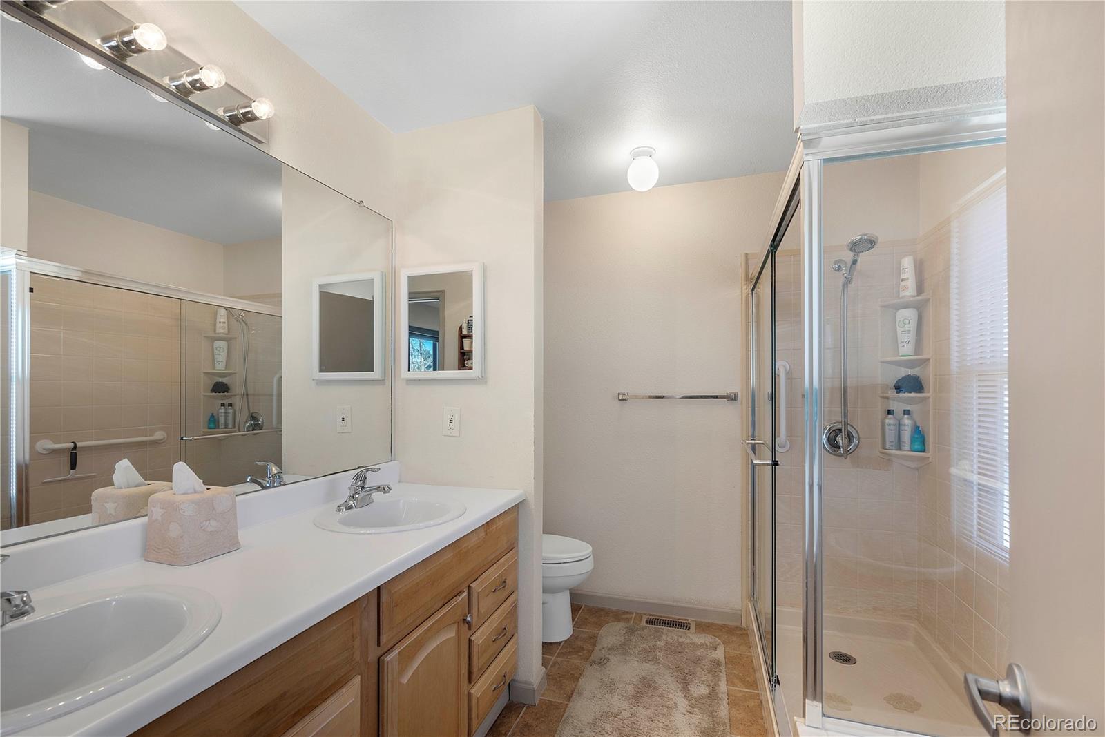 MLS Image #13 for 749 s dearborn court,aurora, Colorado