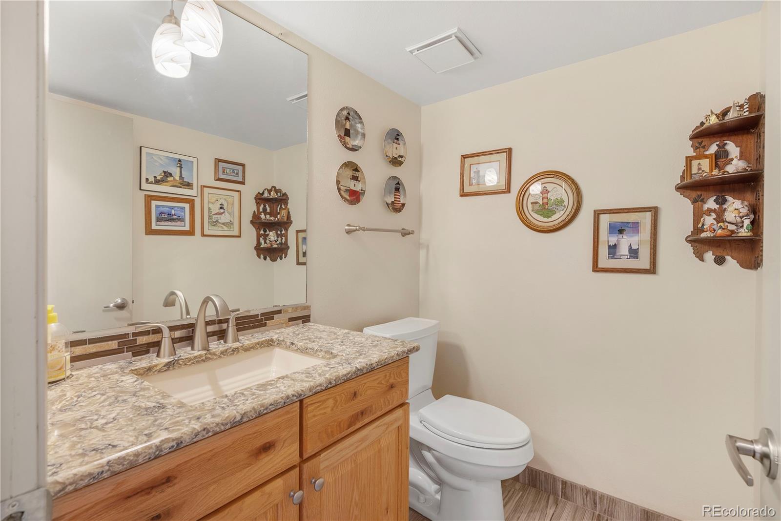 MLS Image #7 for 749 s dearborn court,aurora, Colorado