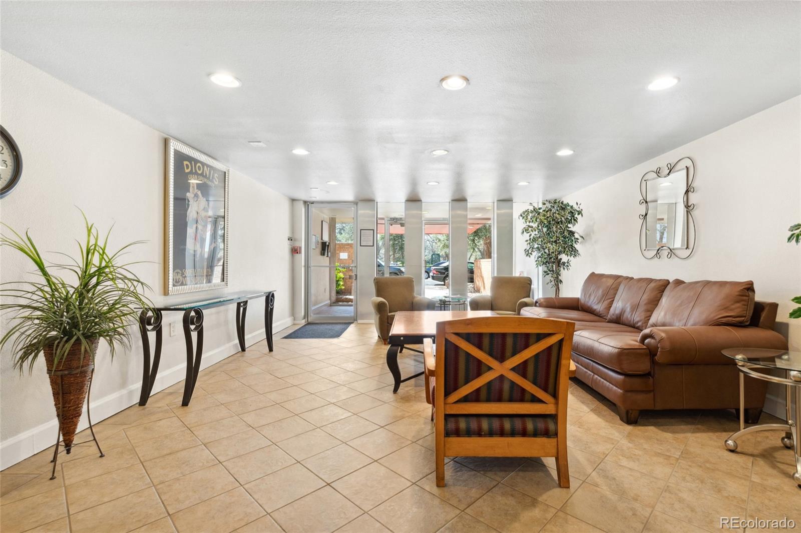 MLS Image #14 for 2500 s york street,denver, Colorado