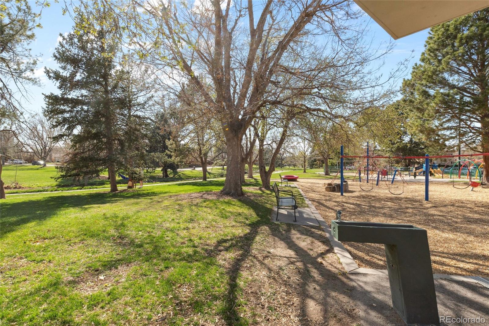 MLS Image #23 for 2500 s york street,denver, Colorado