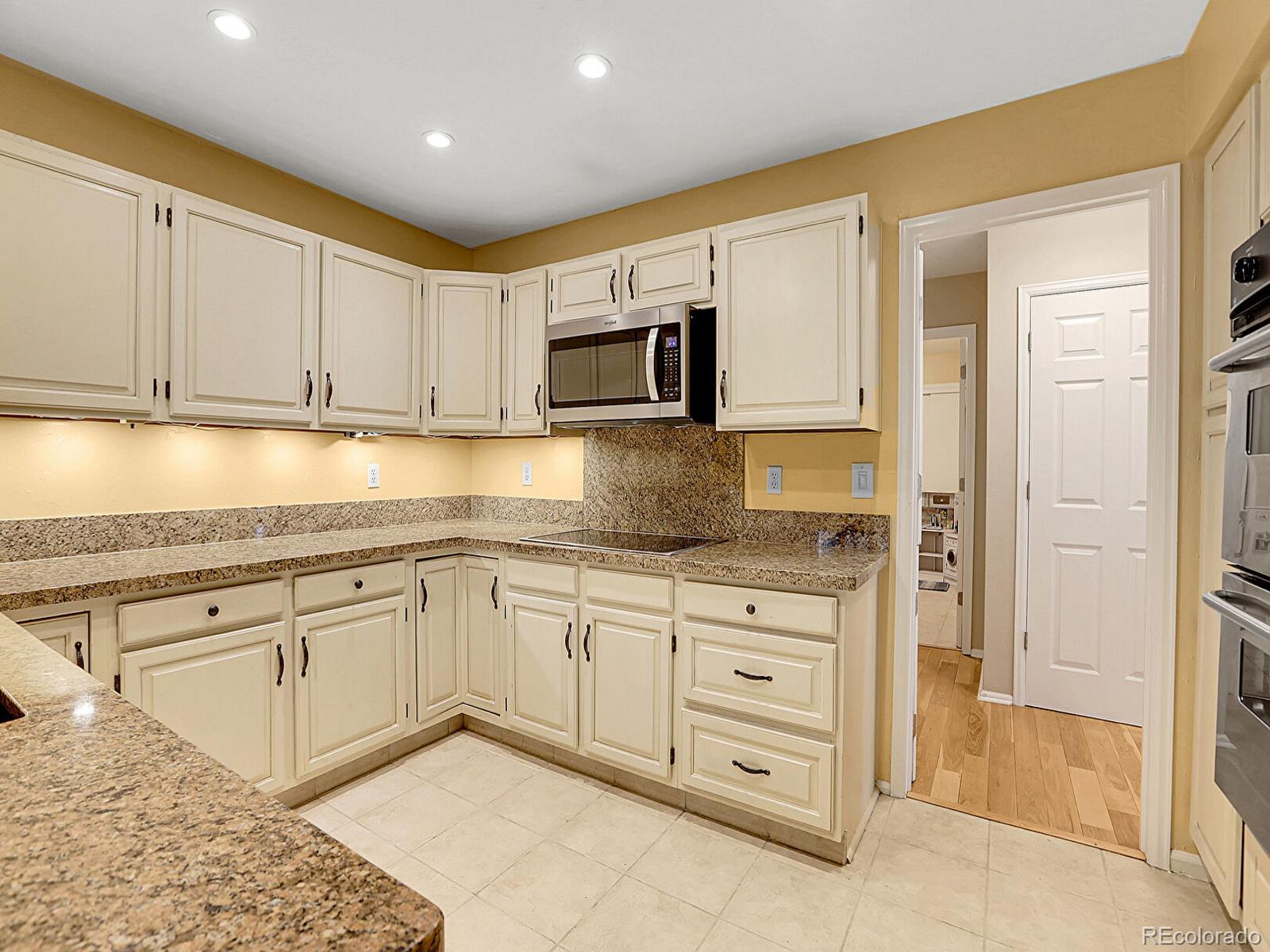 MLS Image #10 for 5764 e irish place,centennial, Colorado