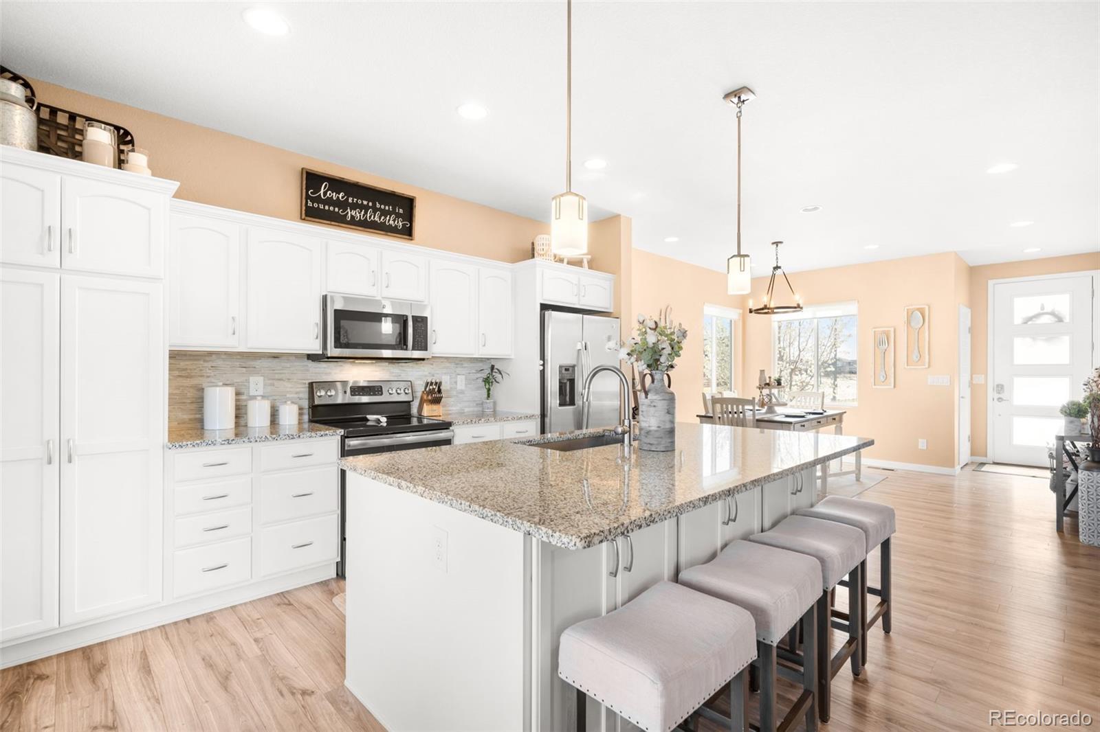 MLS Image #5 for 11052  sedalia street,commerce city, Colorado