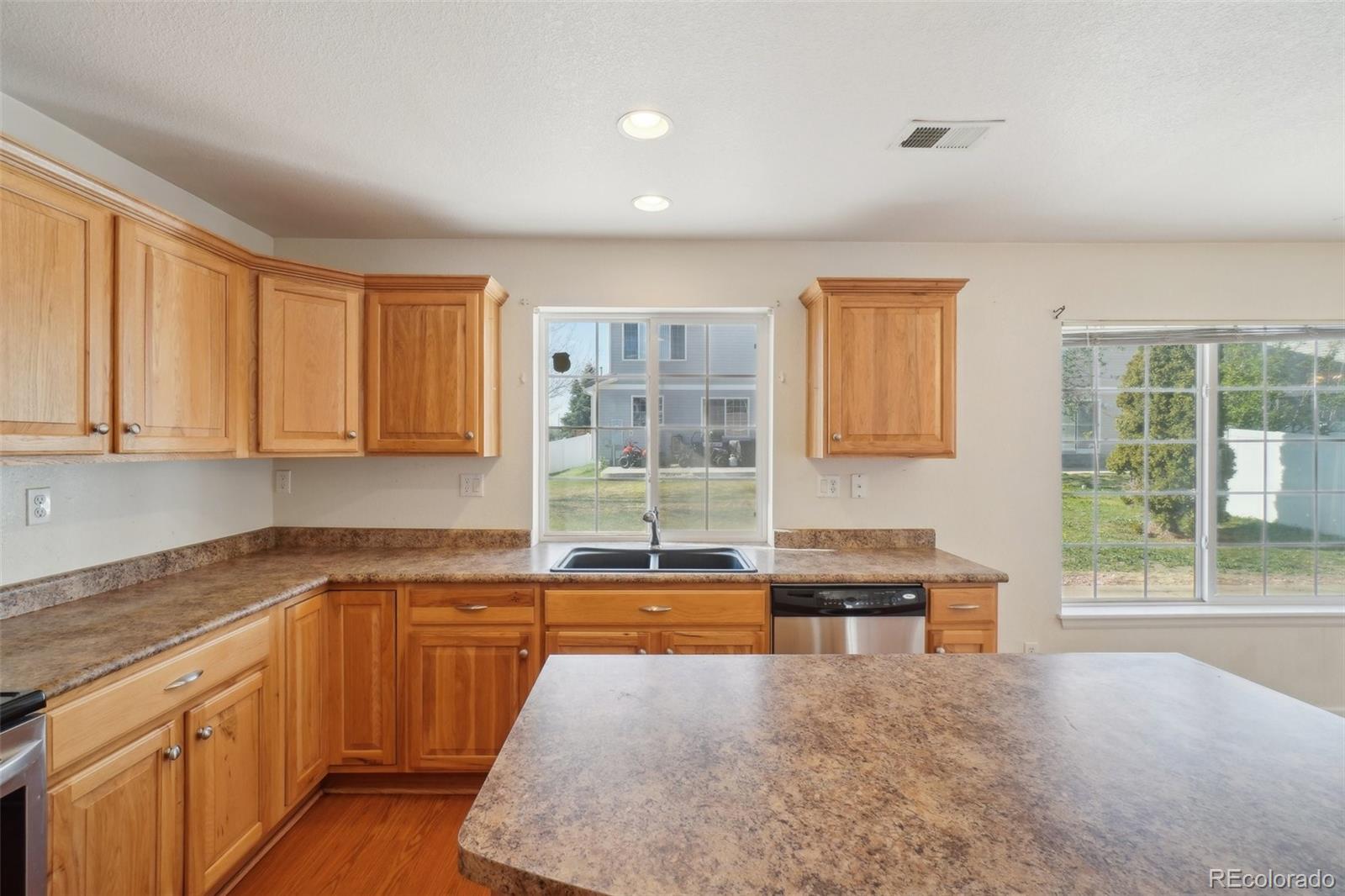 MLS Image #15 for 21642 e 55th avenue,denver, Colorado