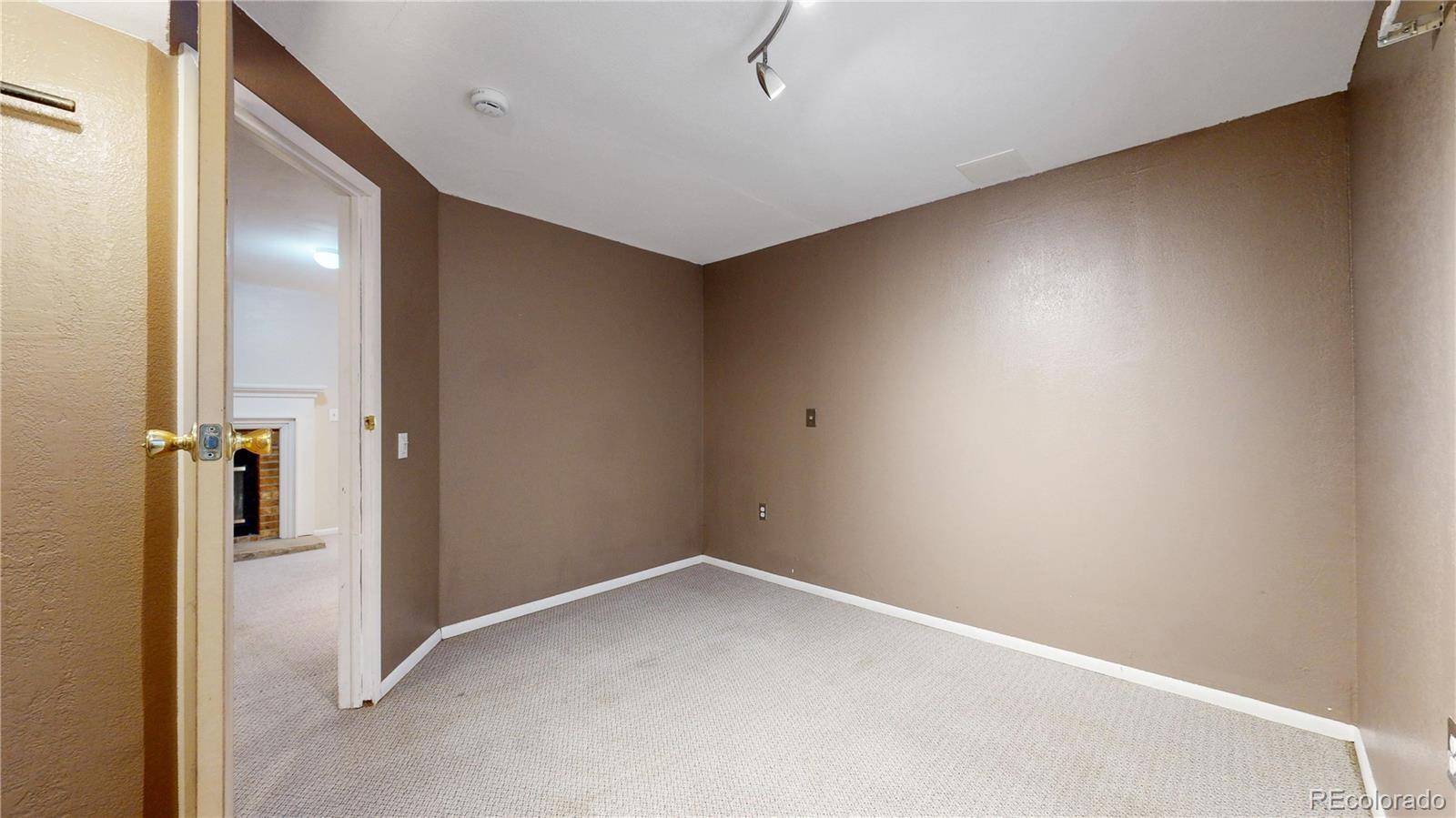 MLS Image #20 for 20719 e 43rd avenue,denver, Colorado