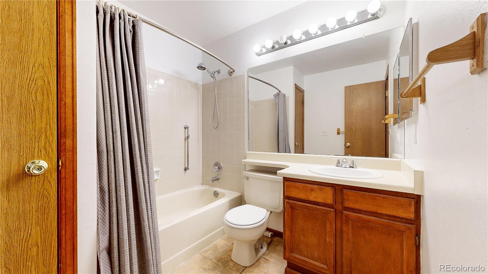 MLS Image #25 for 20719 e 43rd avenue,denver, Colorado