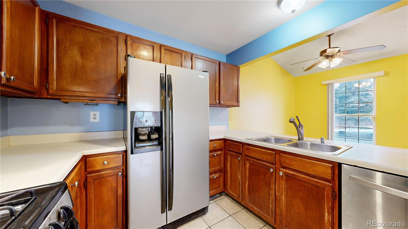 MLS Image #8 for 20719 e 43rd avenue,denver, Colorado