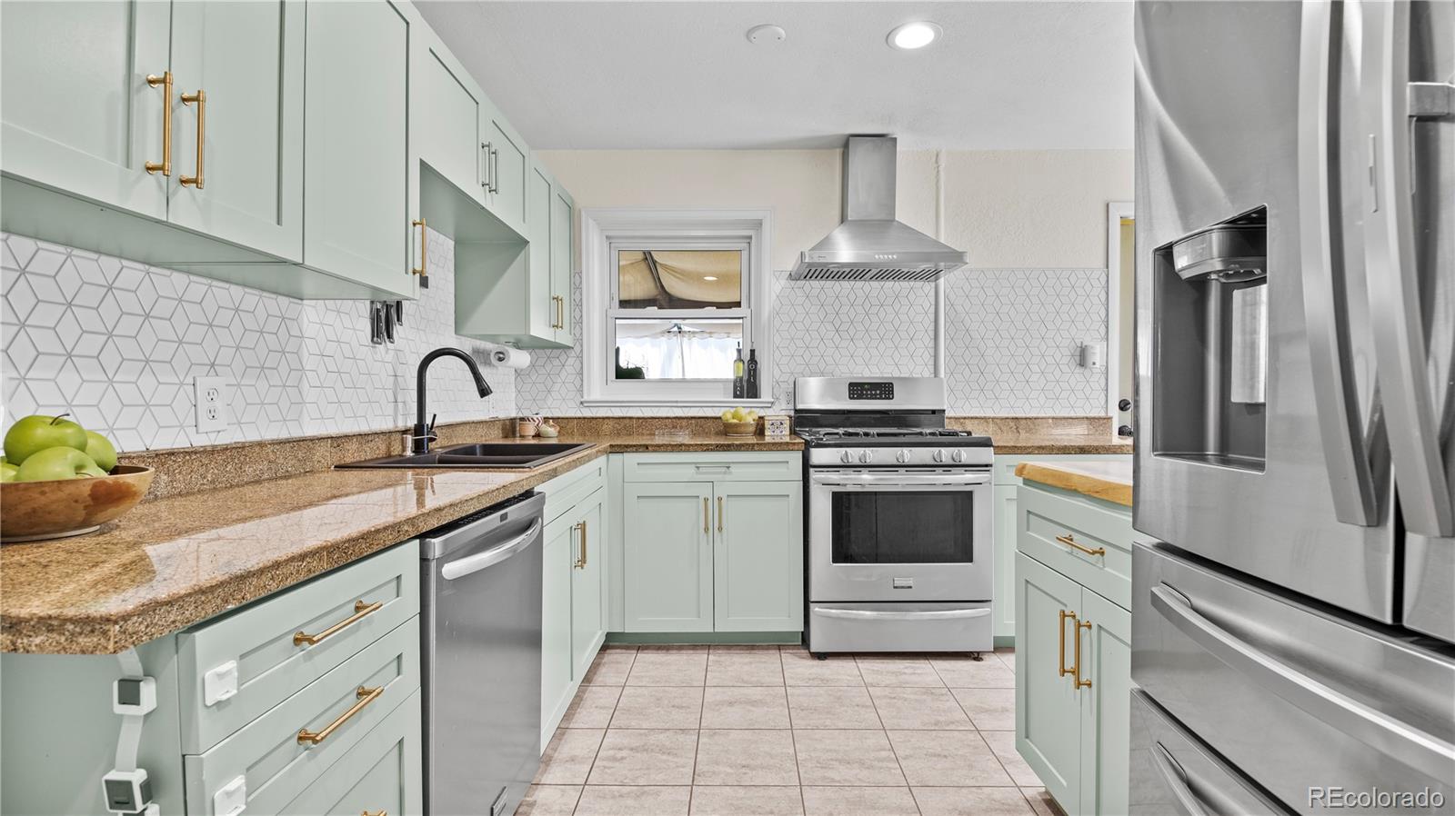 MLS Image #11 for 2654  jasmine street,denver, Colorado