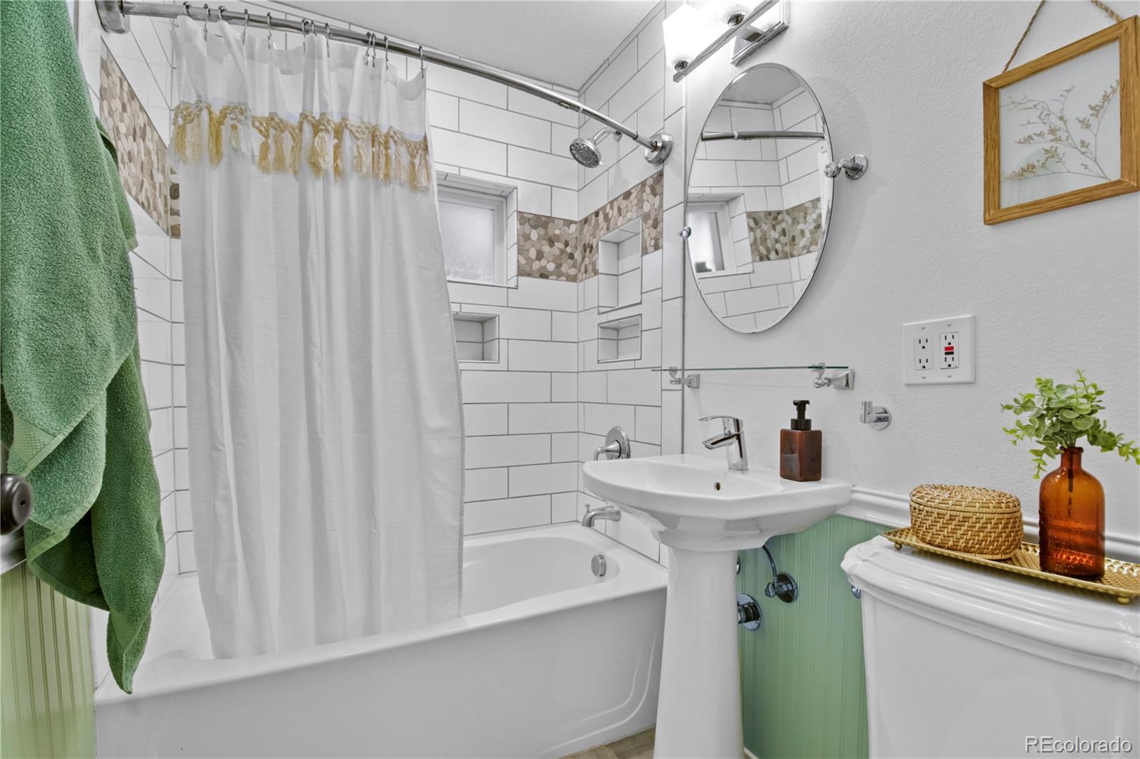 MLS Image #15 for 2654  jasmine street,denver, Colorado