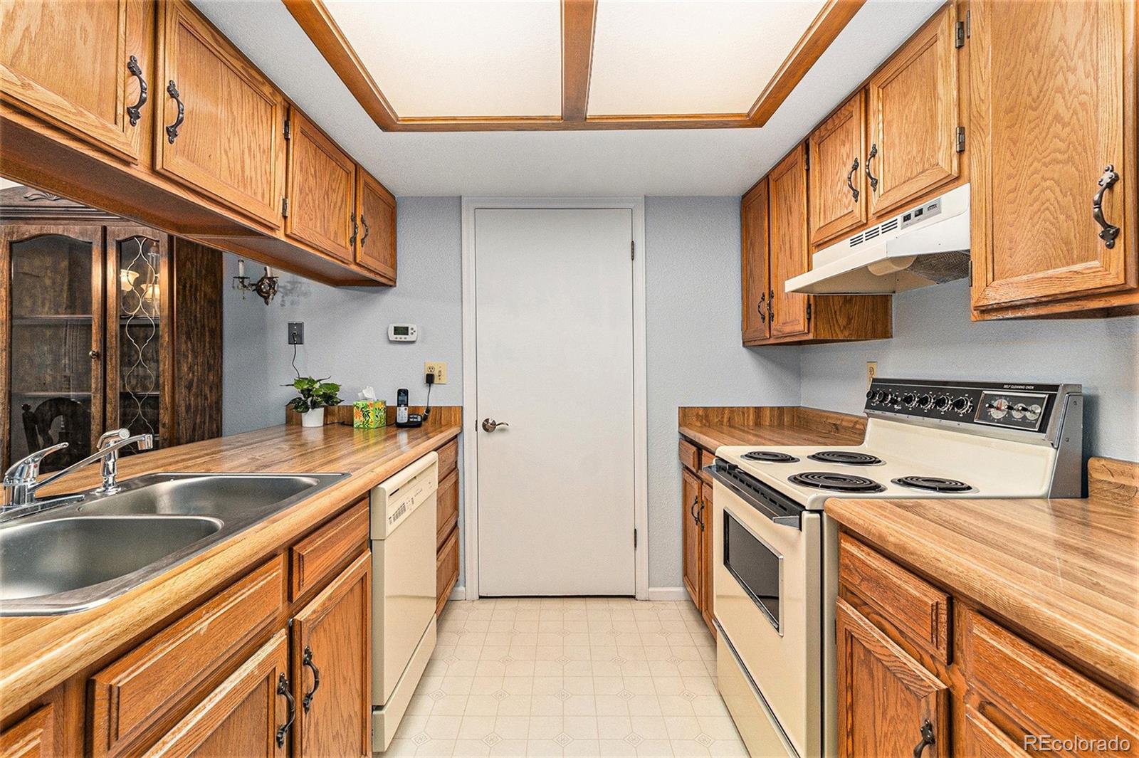 MLS Image #13 for 9406 w 89th circle,broomfield, Colorado