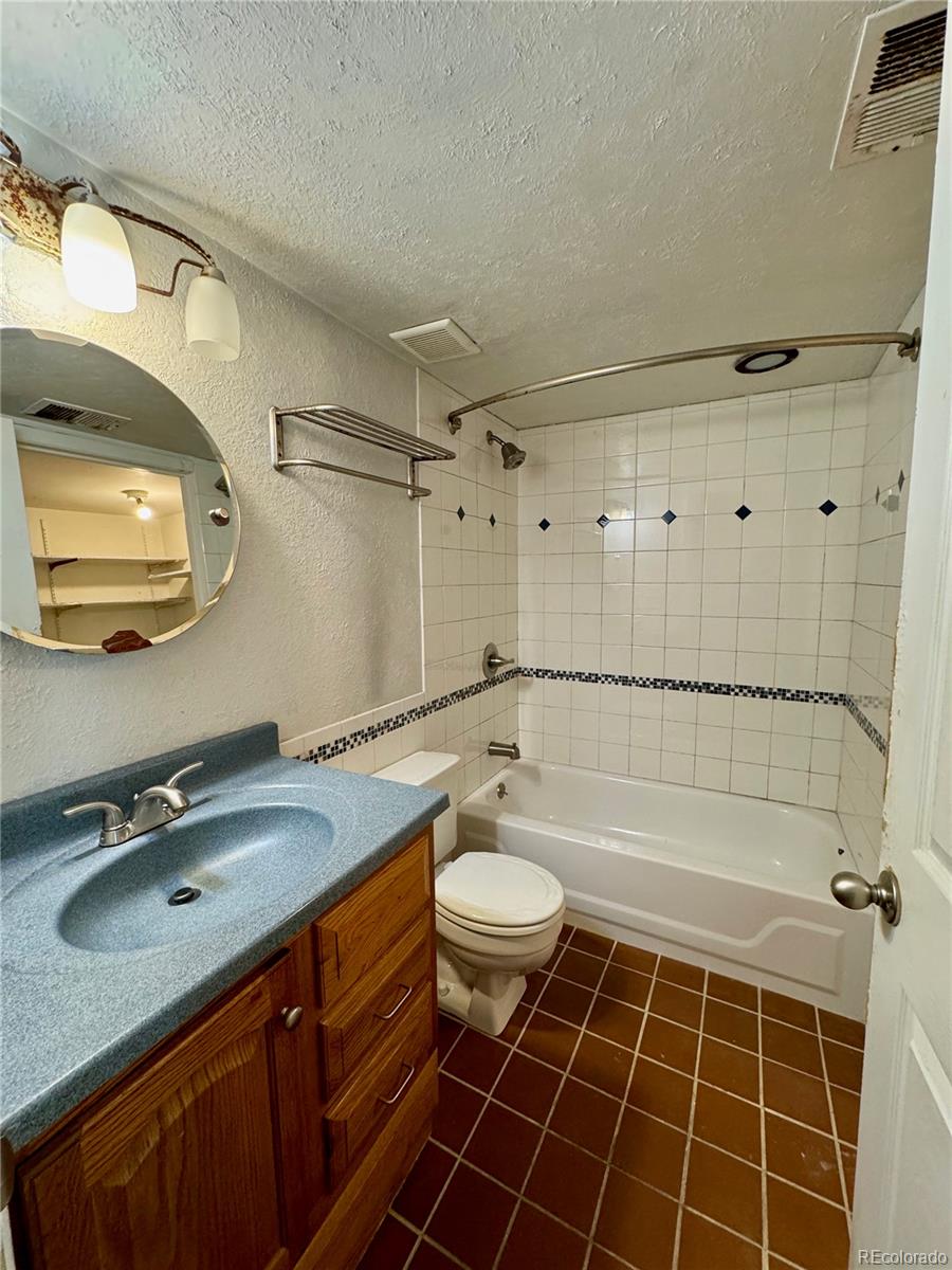 MLS Image #15 for 12470 e cornell avenue,aurora, Colorado