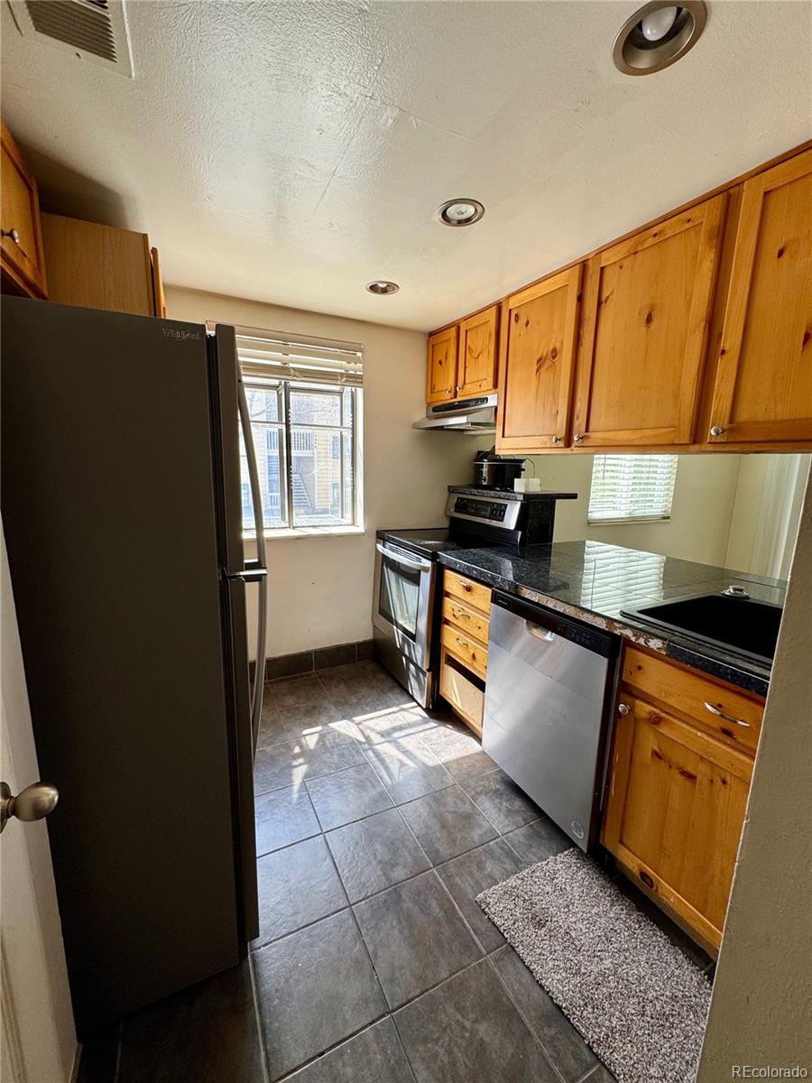 MLS Image #8 for 12470 e cornell avenue,aurora, Colorado