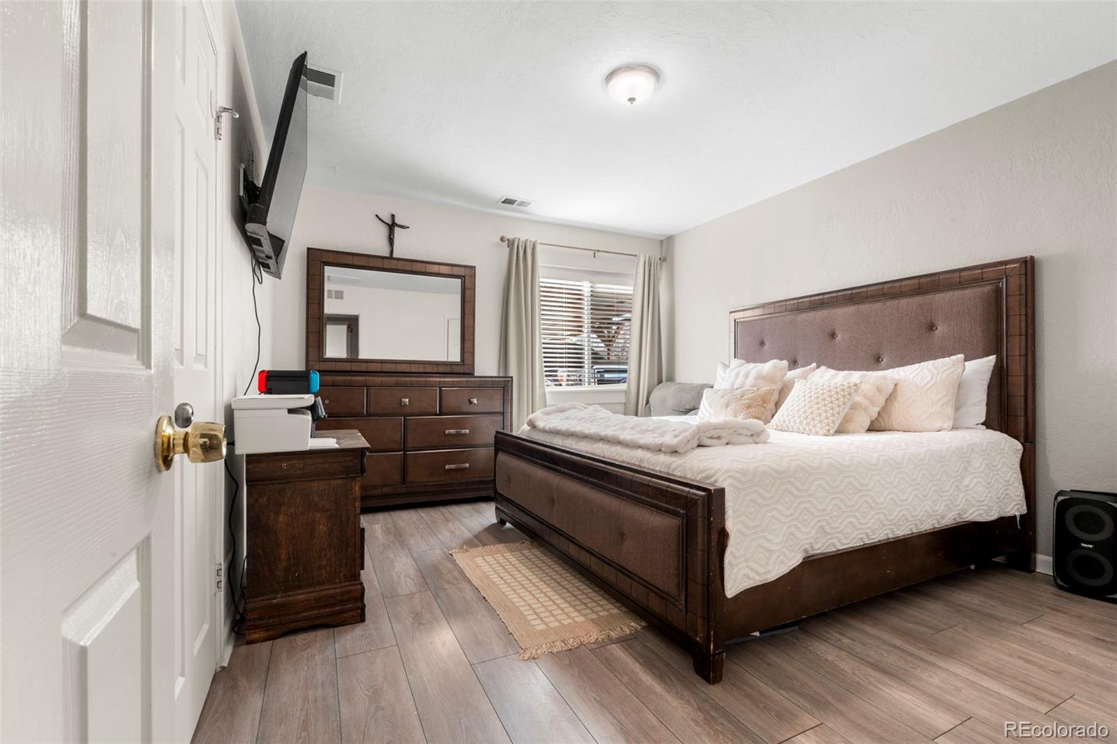 MLS Image #13 for 724  ursula street,aurora, Colorado