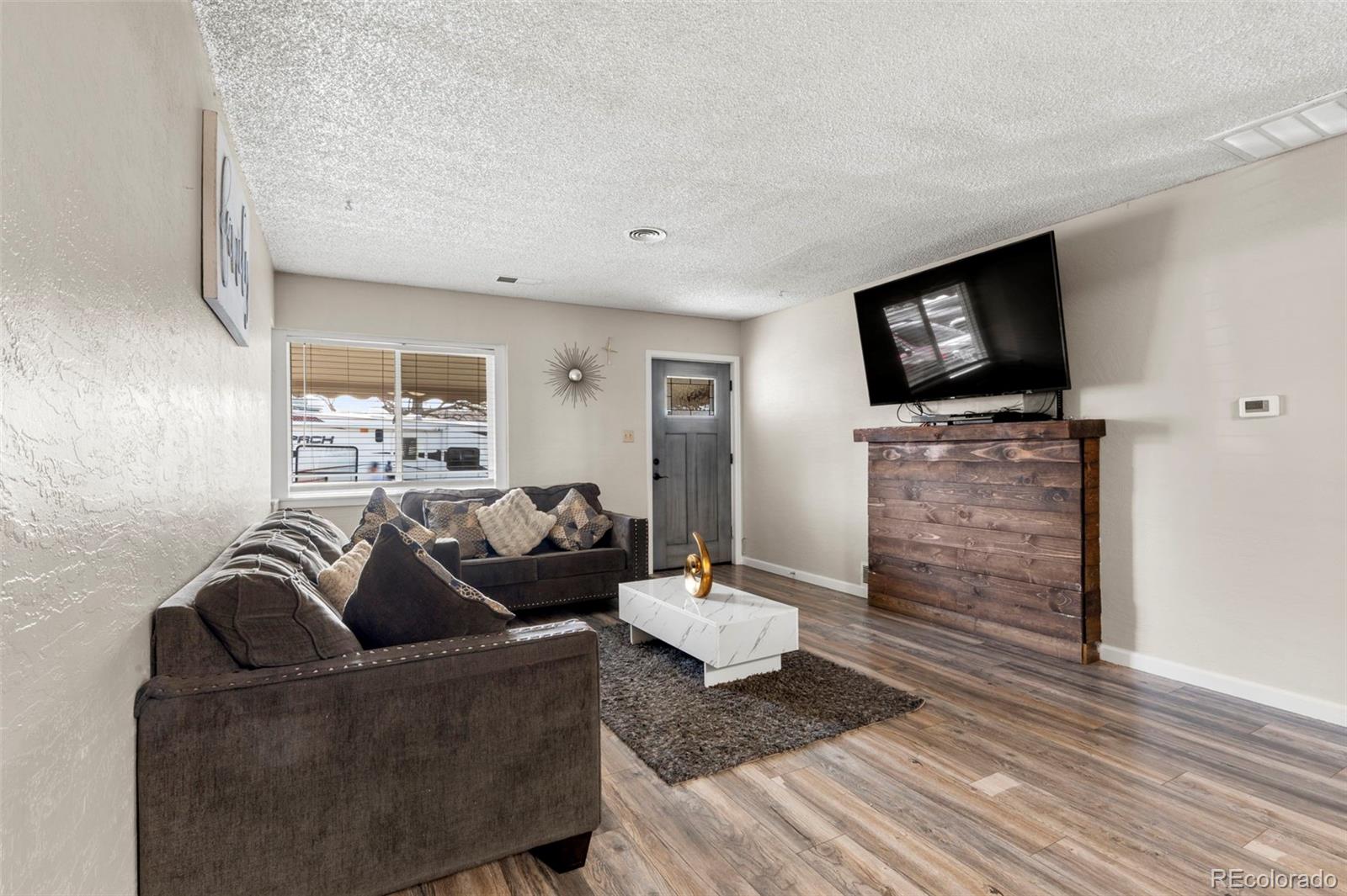 MLS Image #4 for 724  ursula street,aurora, Colorado