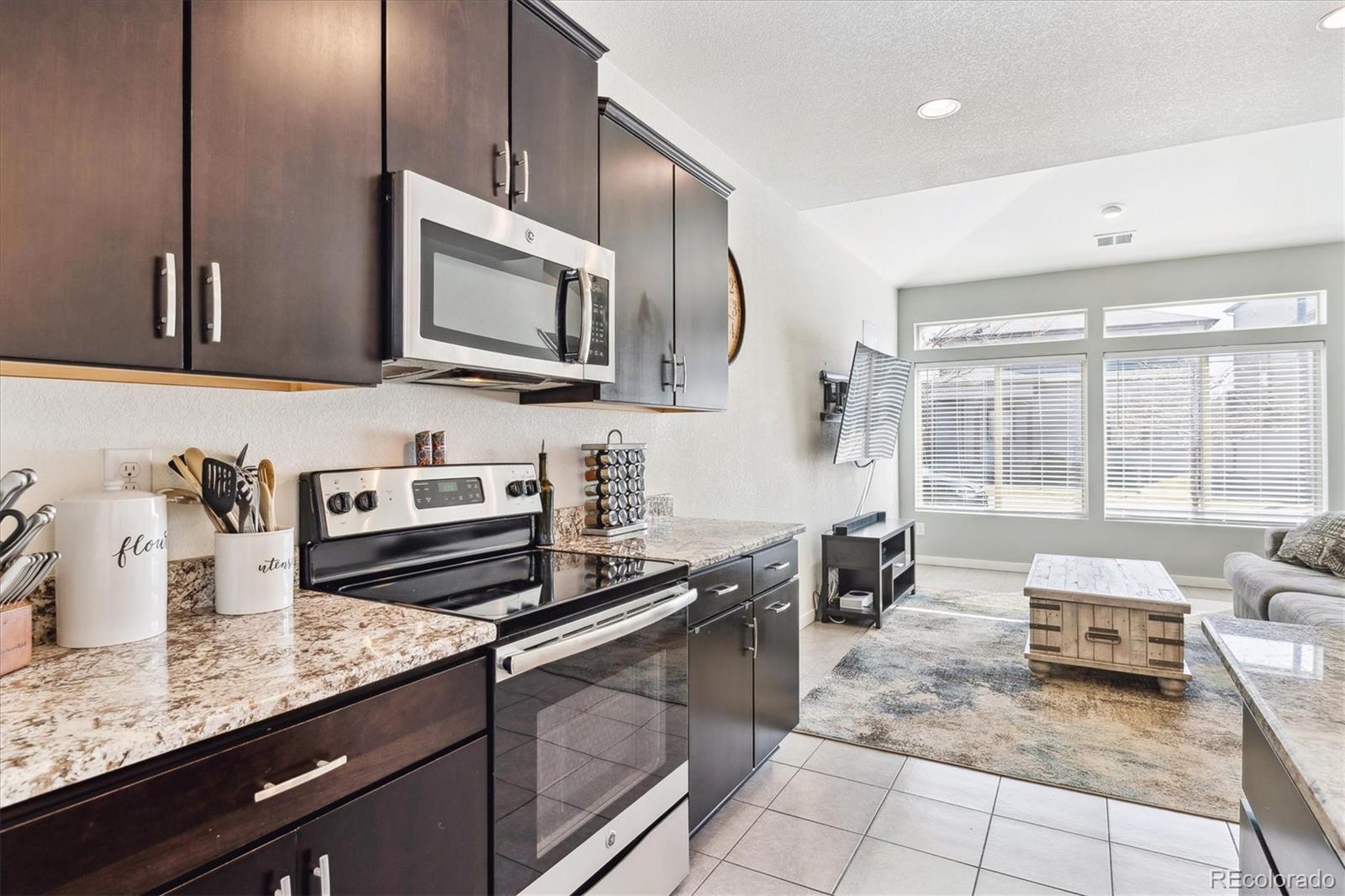 MLS Image #10 for 20017 e 48th place,denver, Colorado