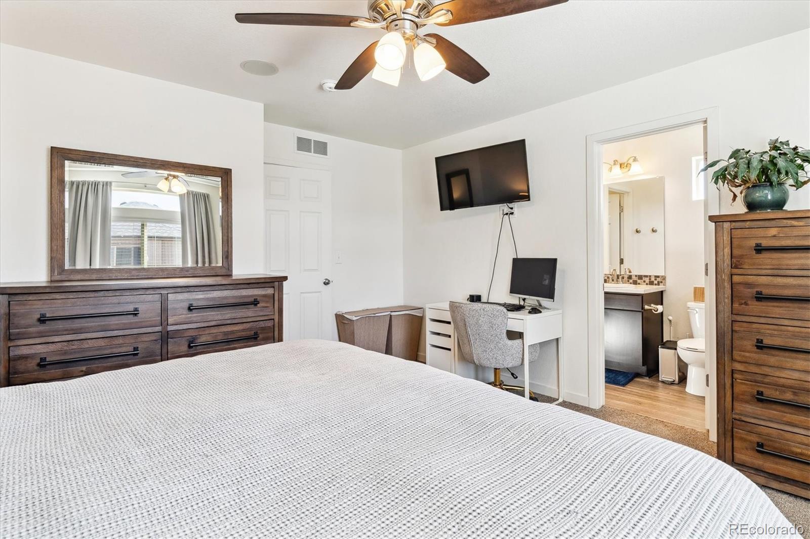 MLS Image #17 for 20017 e 48th place,denver, Colorado