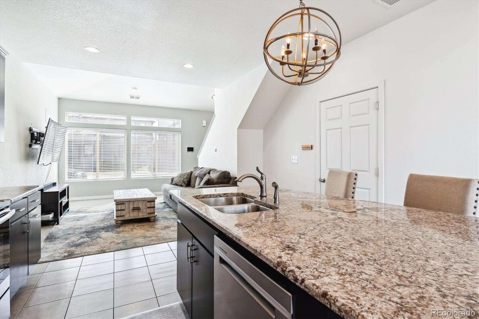 MLS Image #9 for 20017 e 48th place,denver, Colorado
