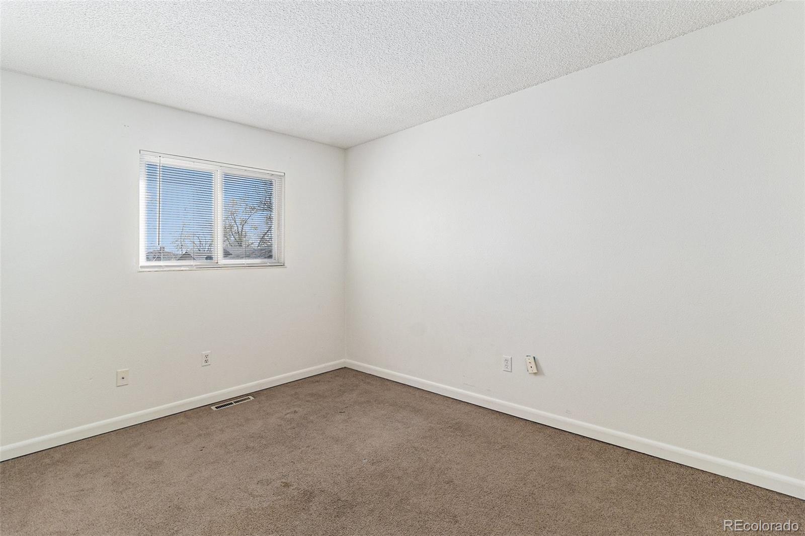 MLS Image #17 for 1760 e 83rd place,denver, Colorado