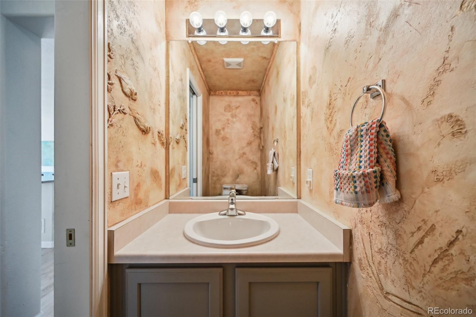 MLS Image #11 for 5986  dunraven court,golden, Colorado