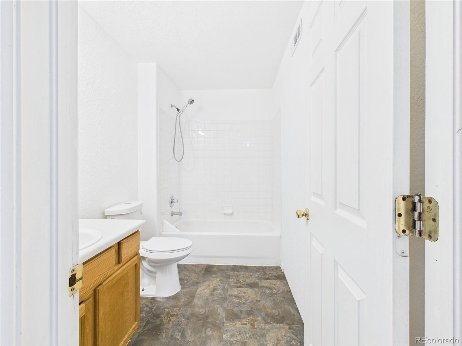 MLS Image #10 for 960 s dawson way 18,aurora, Colorado