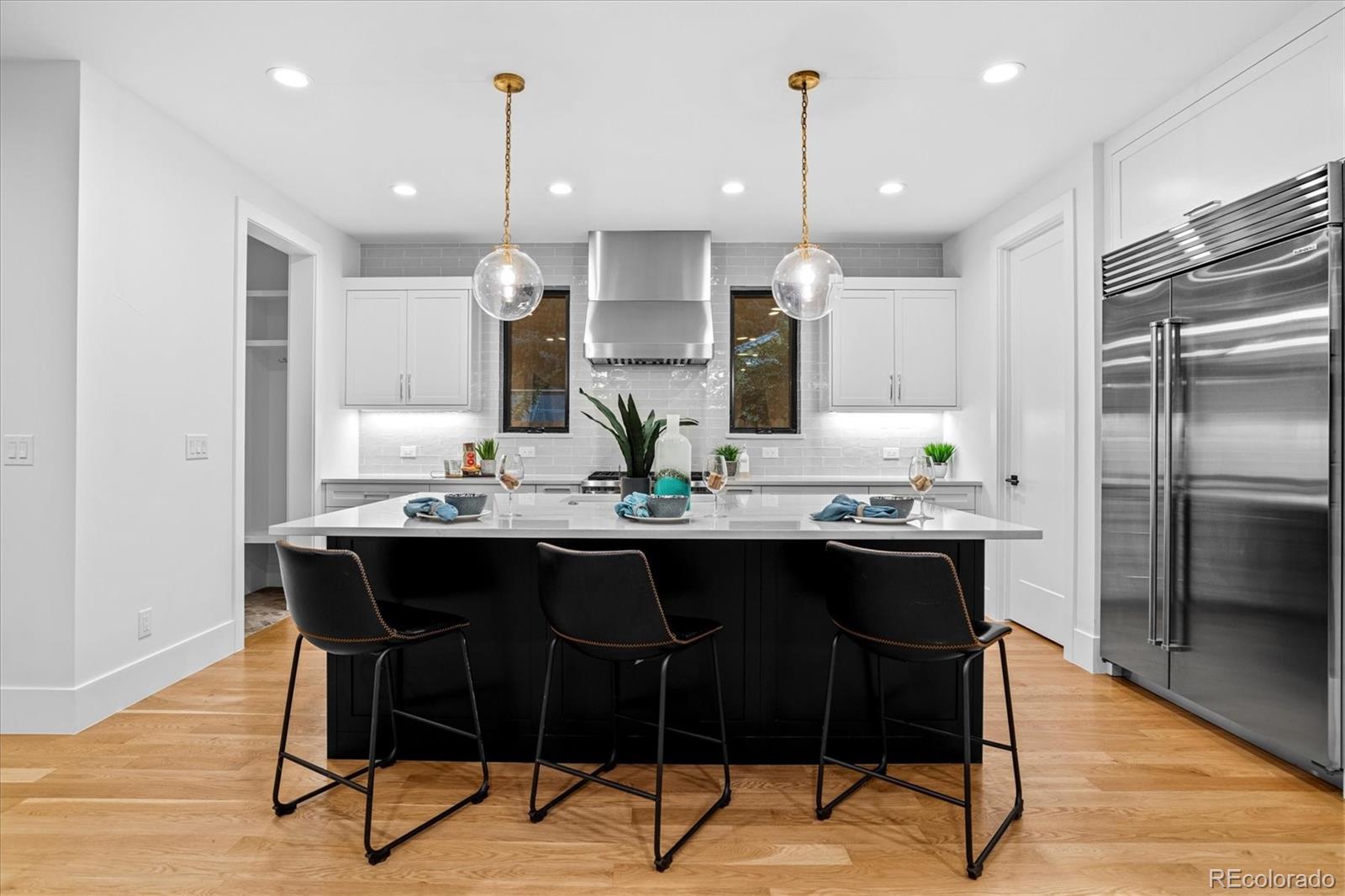 MLS Image #18 for 1675 s madison street,denver, Colorado