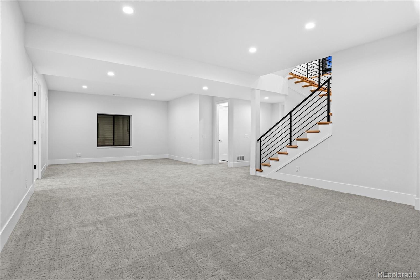 MLS Image #42 for 1675 s madison street,denver, Colorado