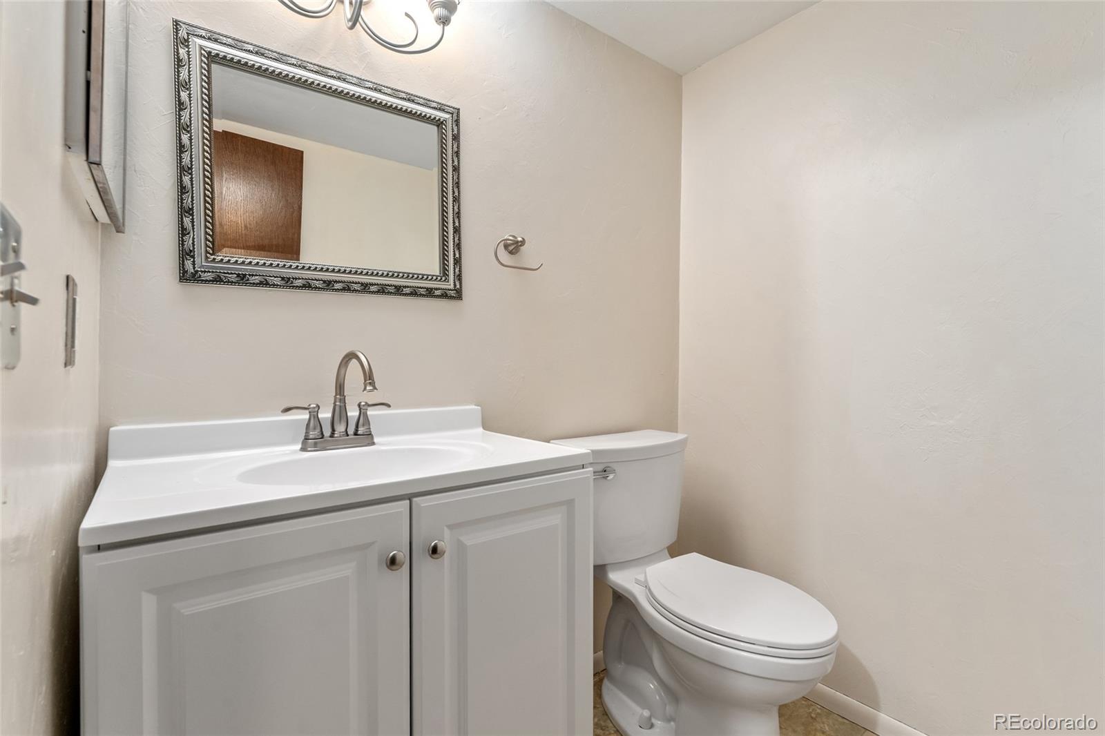 MLS Image #16 for 2960 s parker court,aurora, Colorado