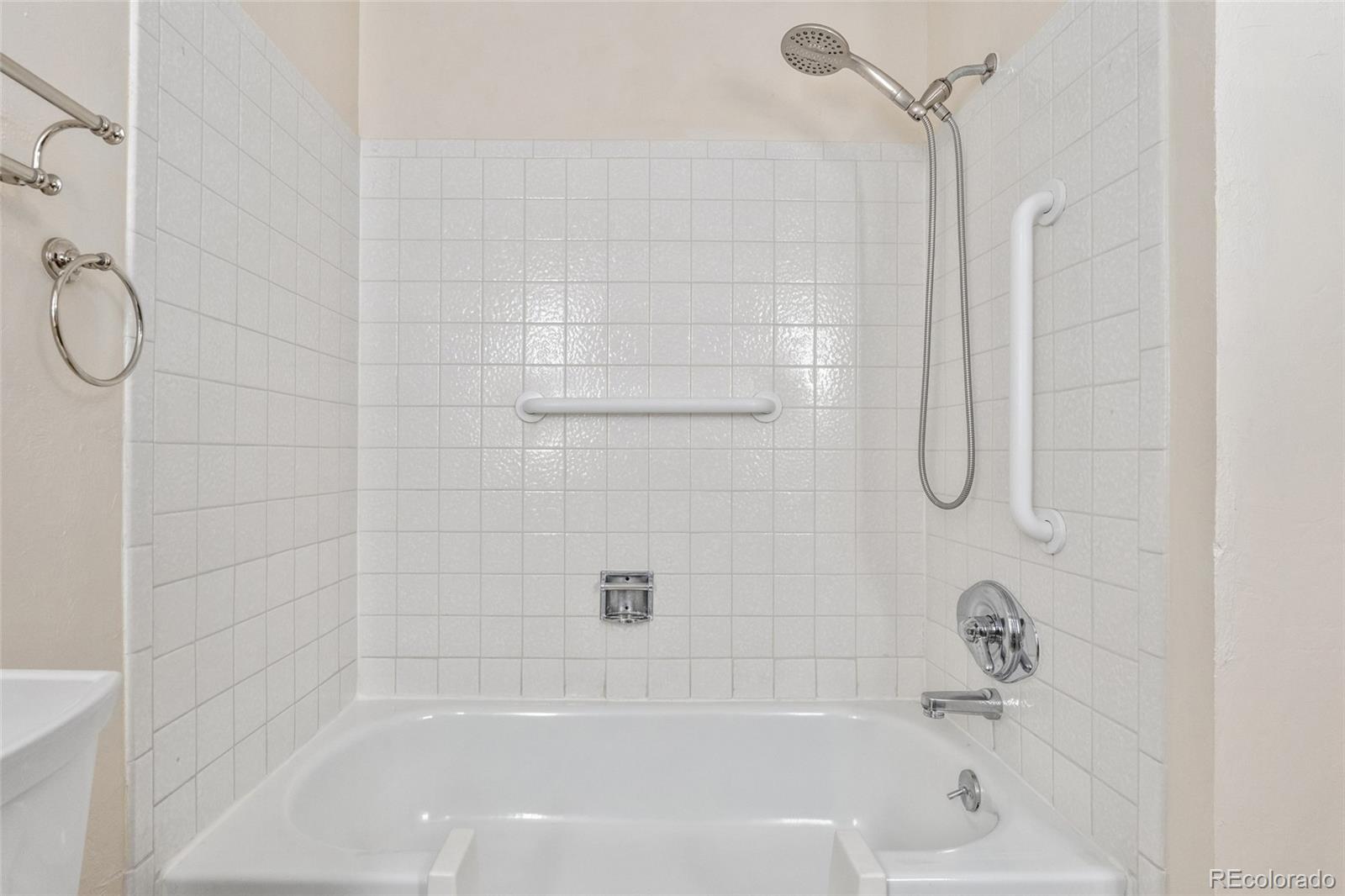 MLS Image #23 for 2960 s parker court,aurora, Colorado