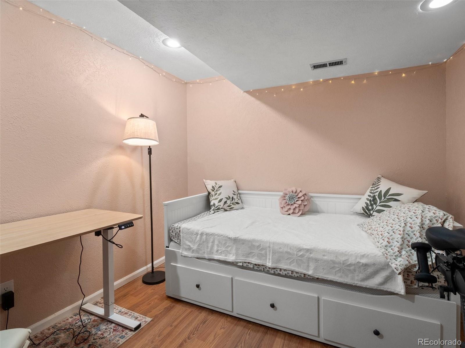 MLS Image #19 for 1517 s owens street 9,denver, Colorado