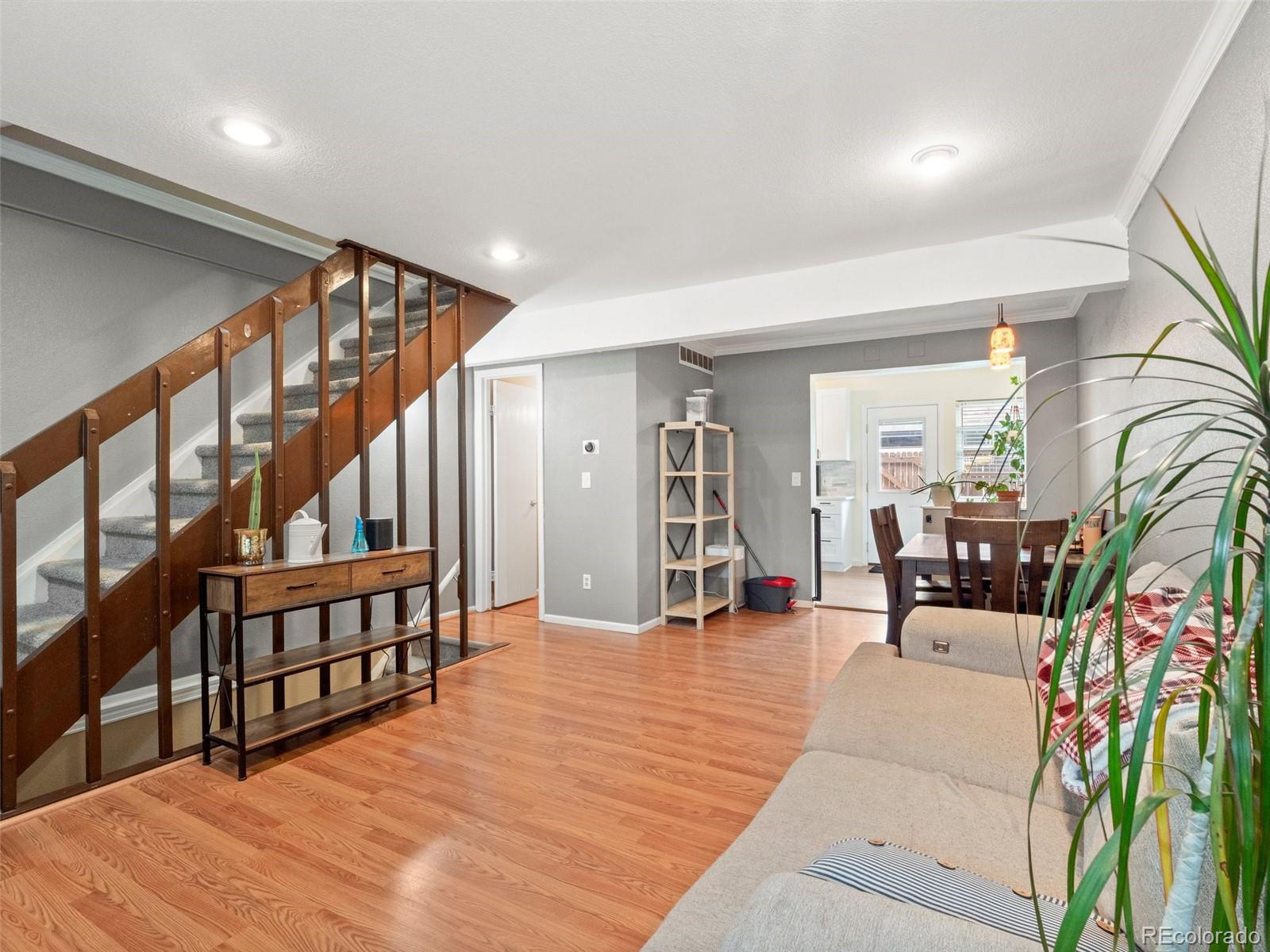 MLS Image #5 for 1517 s owens street 9,denver, Colorado