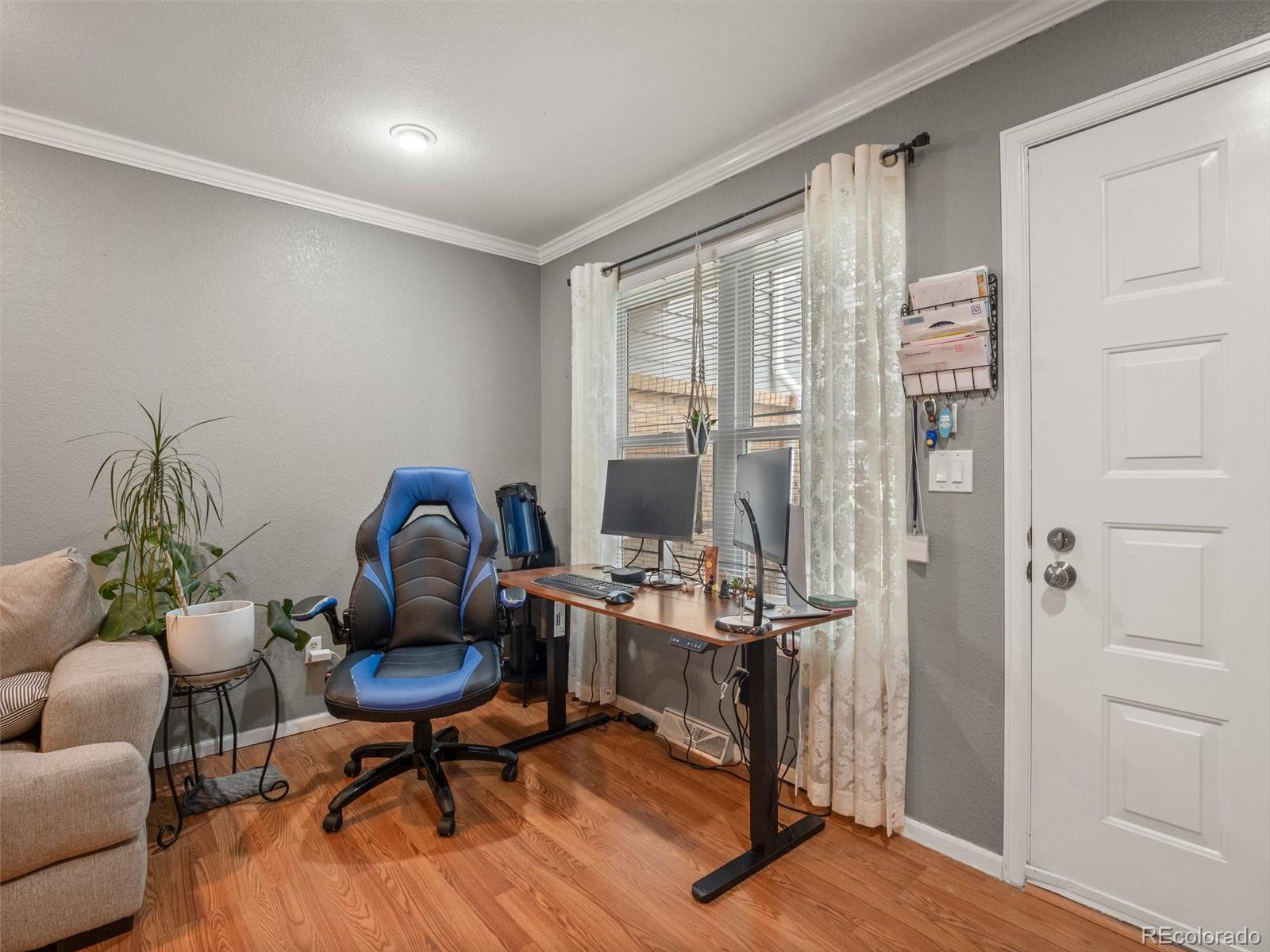 MLS Image #6 for 1517 s owens street 9,denver, Colorado